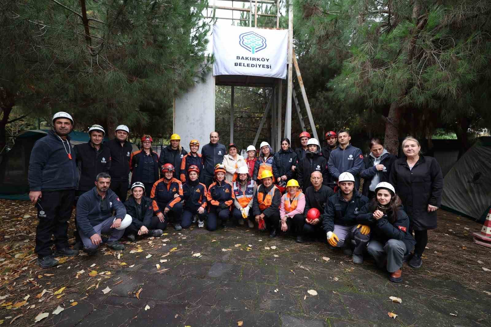 Bakırköy’de ’Afete Hazırlık Günü’nde tatbikat gerçekleştirildi
