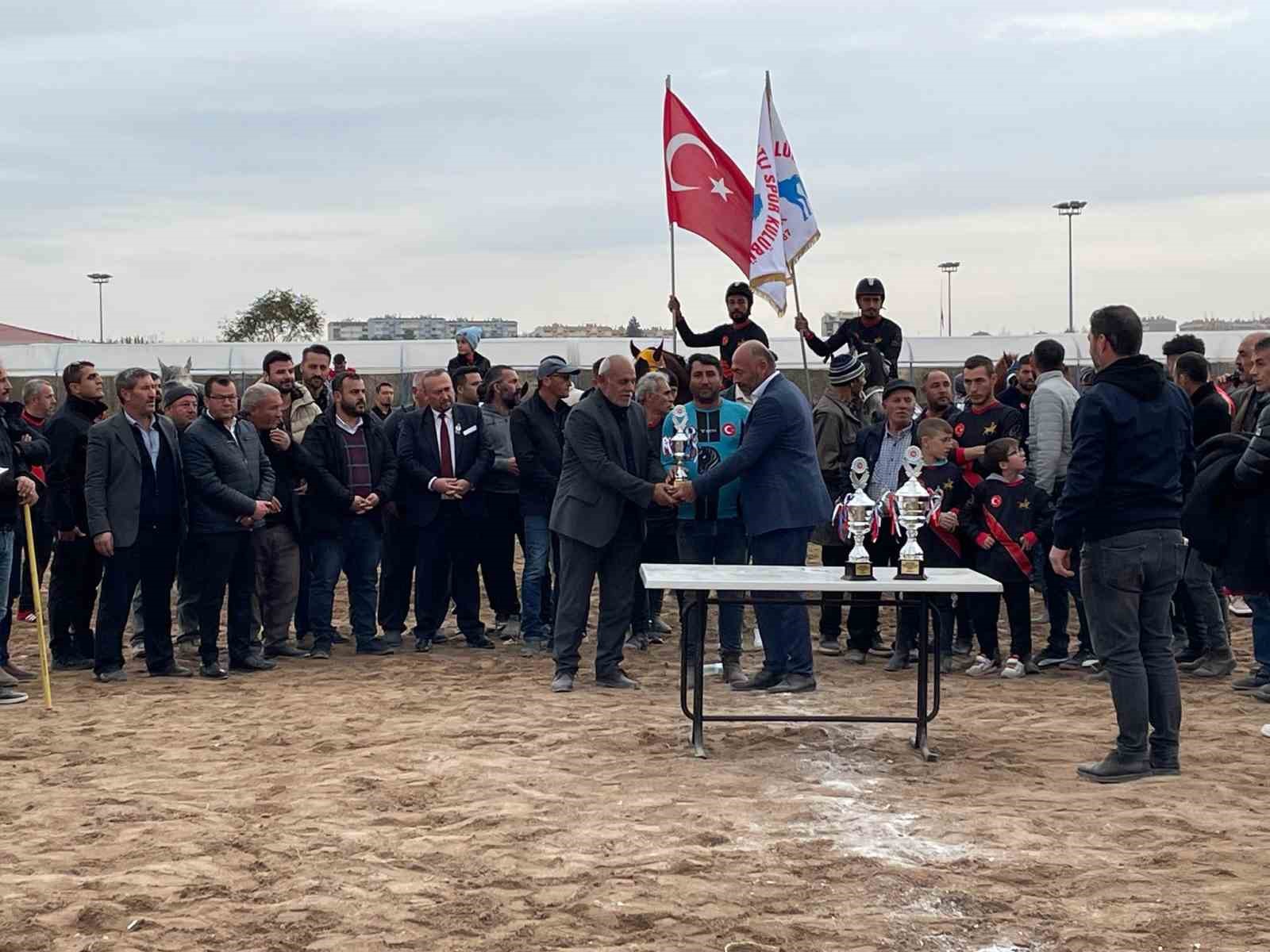 Uşak ekibi, Atlı Cirit Türkiye Şampiyonu oldu
