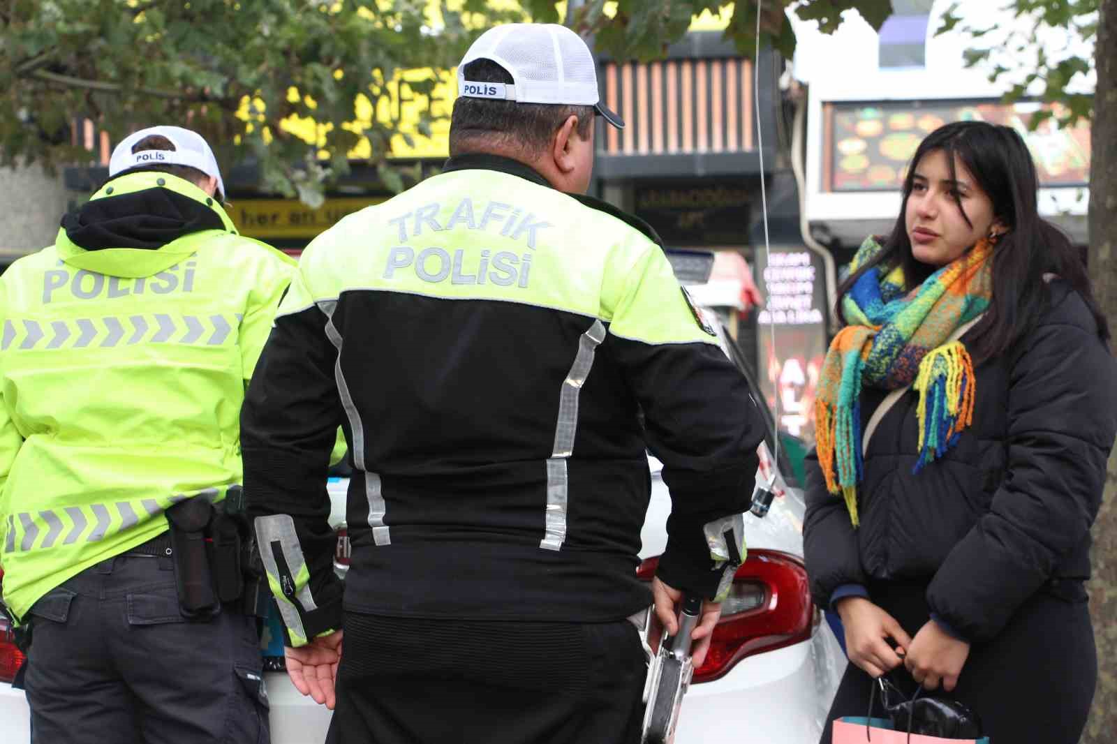 Kapalı caddeye motosikletle girenlere ceza yağdı
