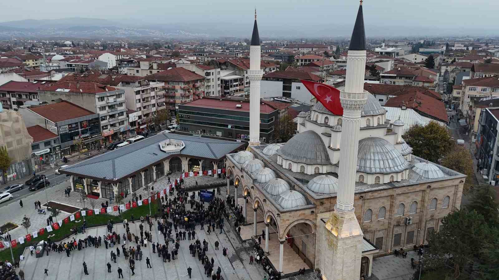 Kent Meydanı Projesinin 1. etabı açıldı
