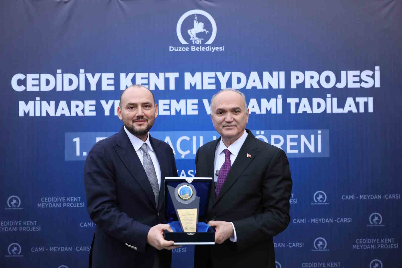 Kent Meydanı Projesinin 1. etabı açıldı
