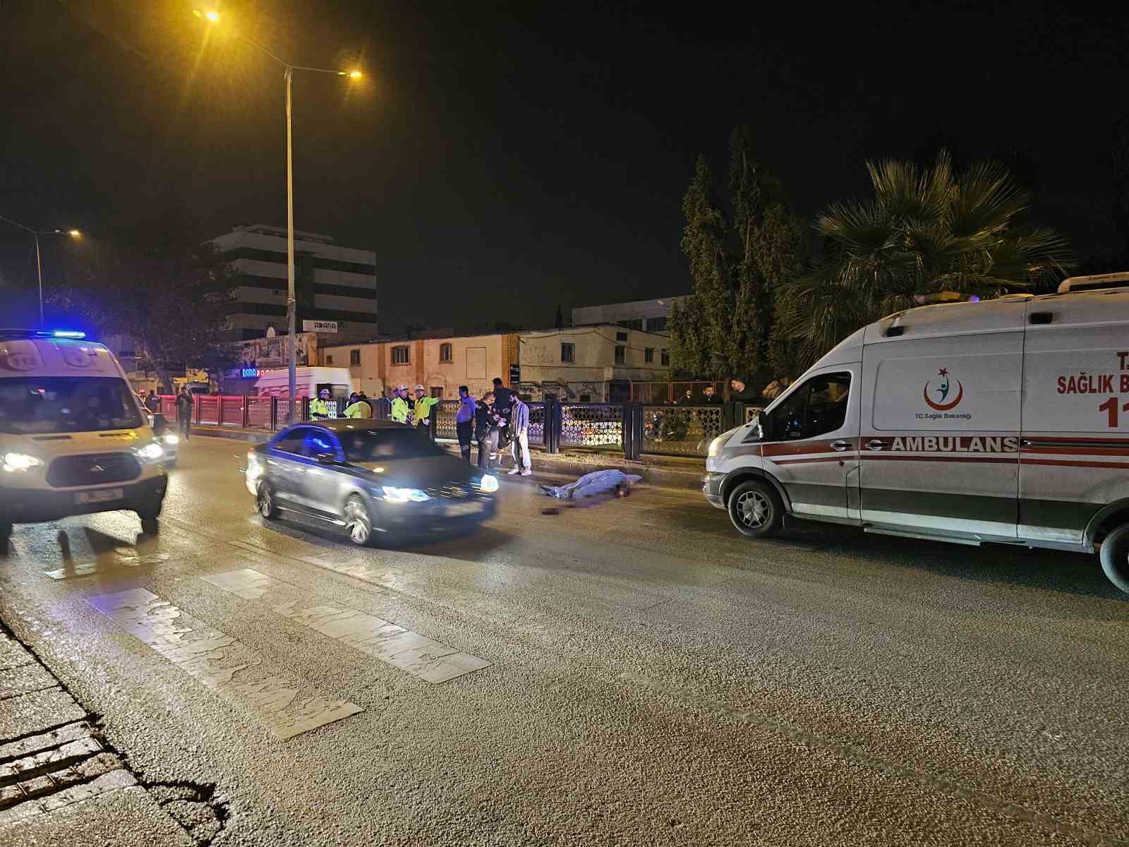 Üst geçidi kullanmak yerine yanından karşıya geçmek isterken öldü
