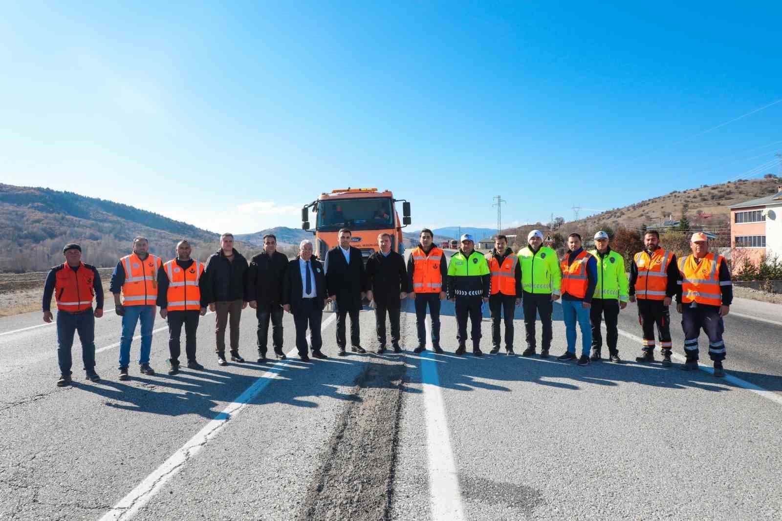 Vali Aydoğdu, yol çalışmalarını inceledi
