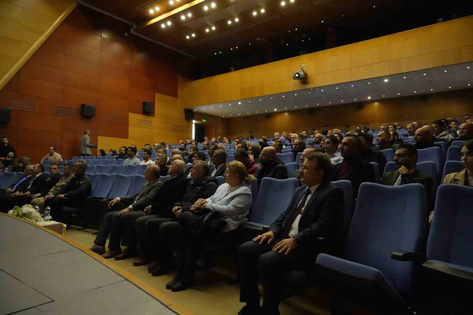 Gümüşhane’de Bağımlılıkla Mücadele Toplantısı gerçekleştirildi
