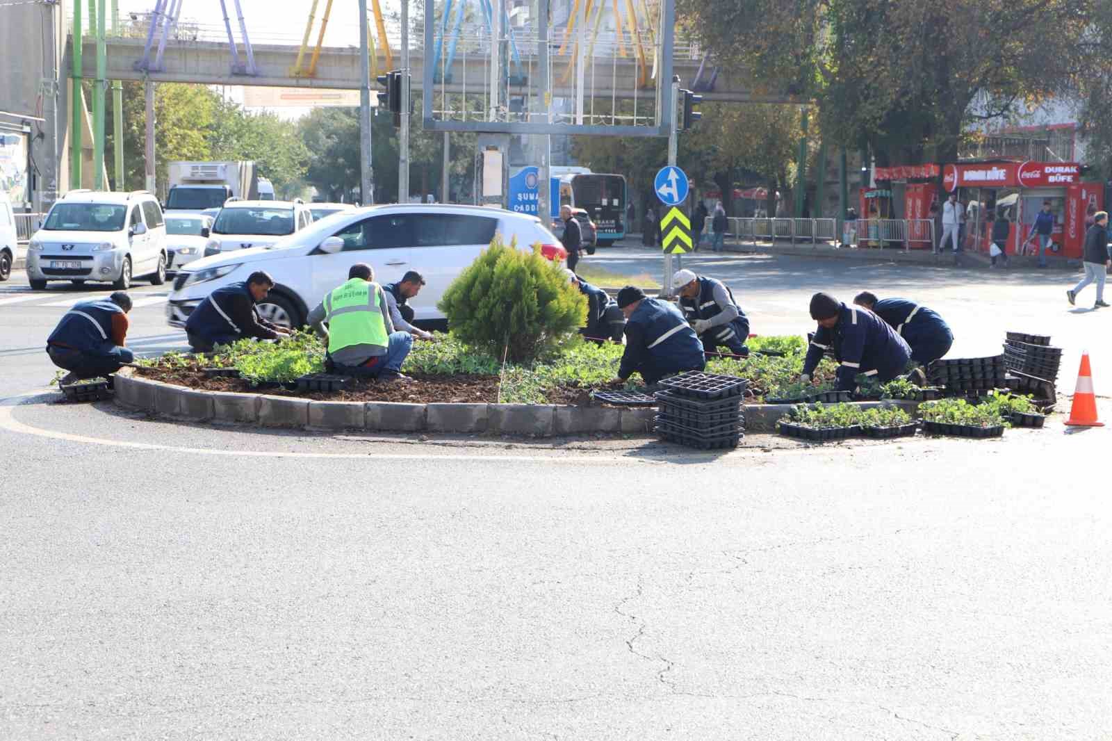 Diyarbakır 1 milyon çiçekle renkleniyor
