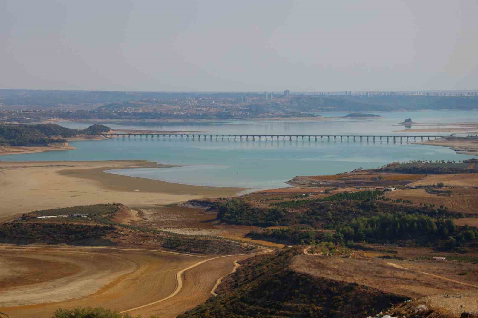 Adana’da kuraklık hat safhaya ulaştı: ’Seyhan Baraj Gölü’nde sular çekildi’
