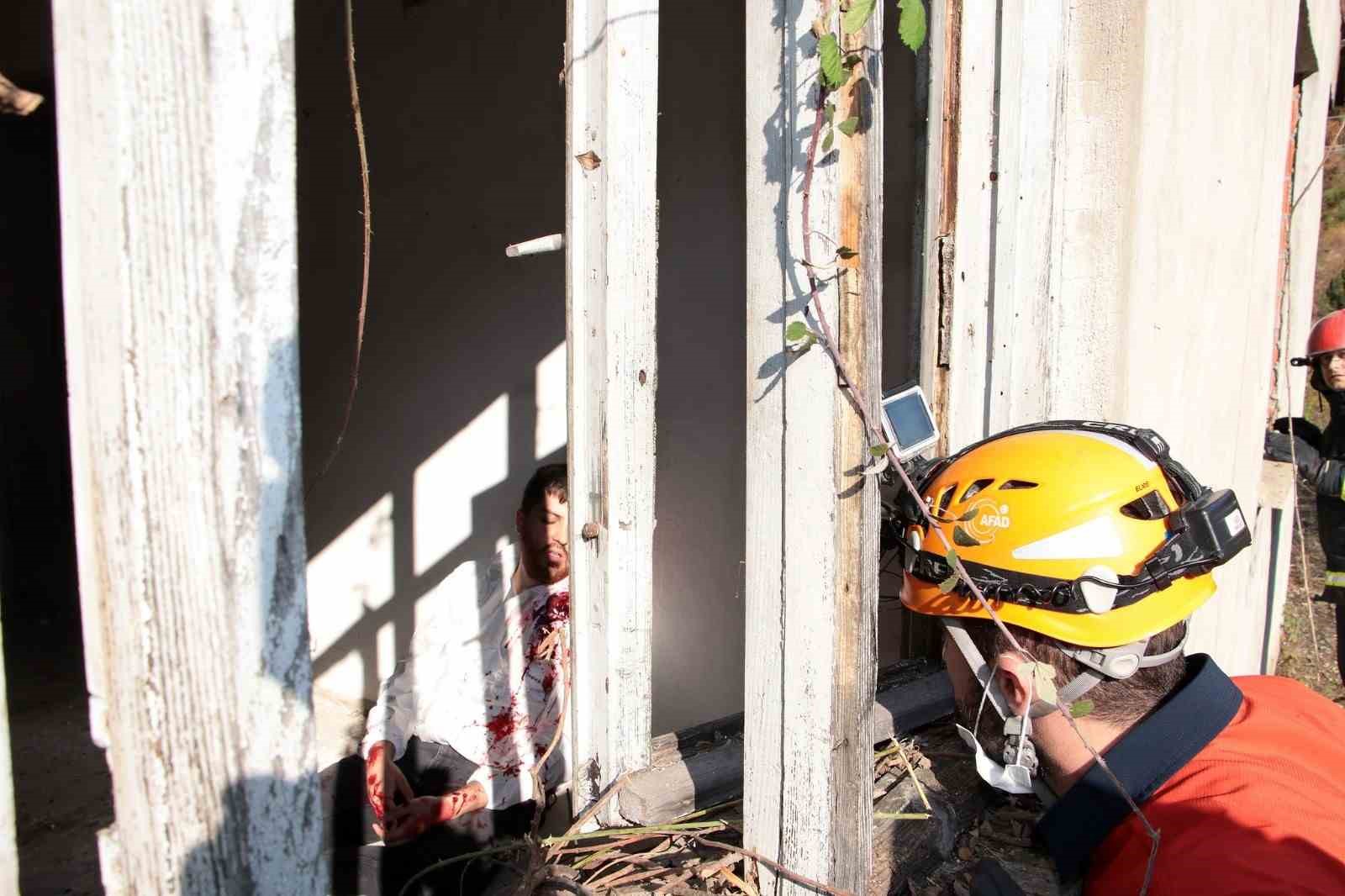 Devrek’te geniş kapsamlı afet tatbikatı yapıldı
