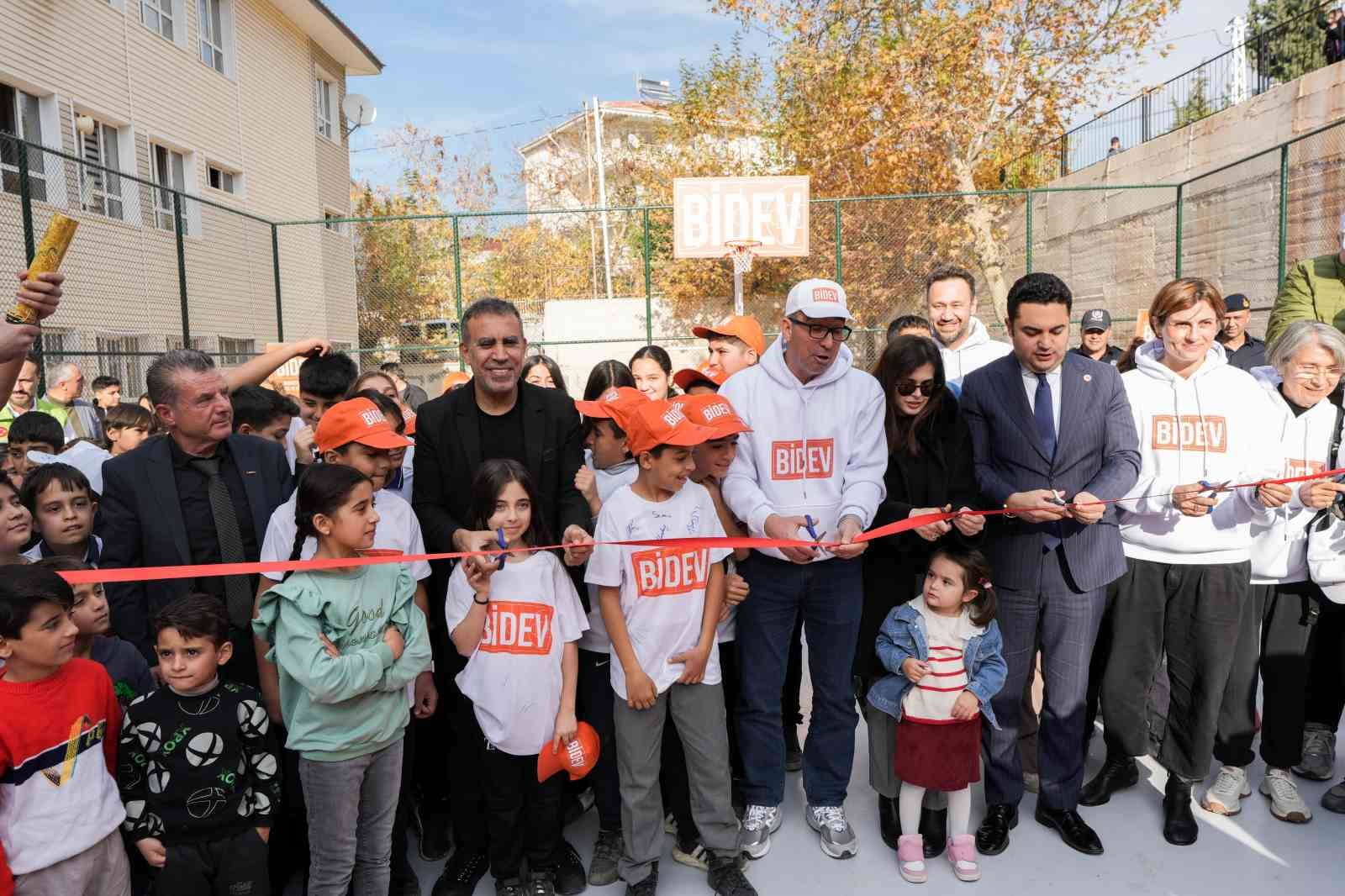 BİDEV, 10. basketbol sahasını Adıyaman’da açtı
