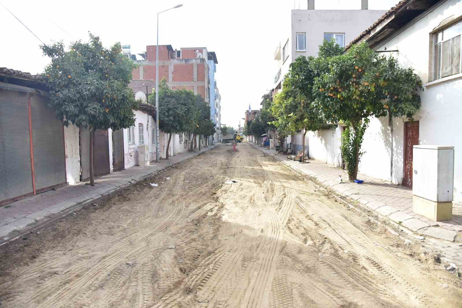 İncirliova Zafer Mahallesi’nin en büyük iki caddesi yenileniyor
