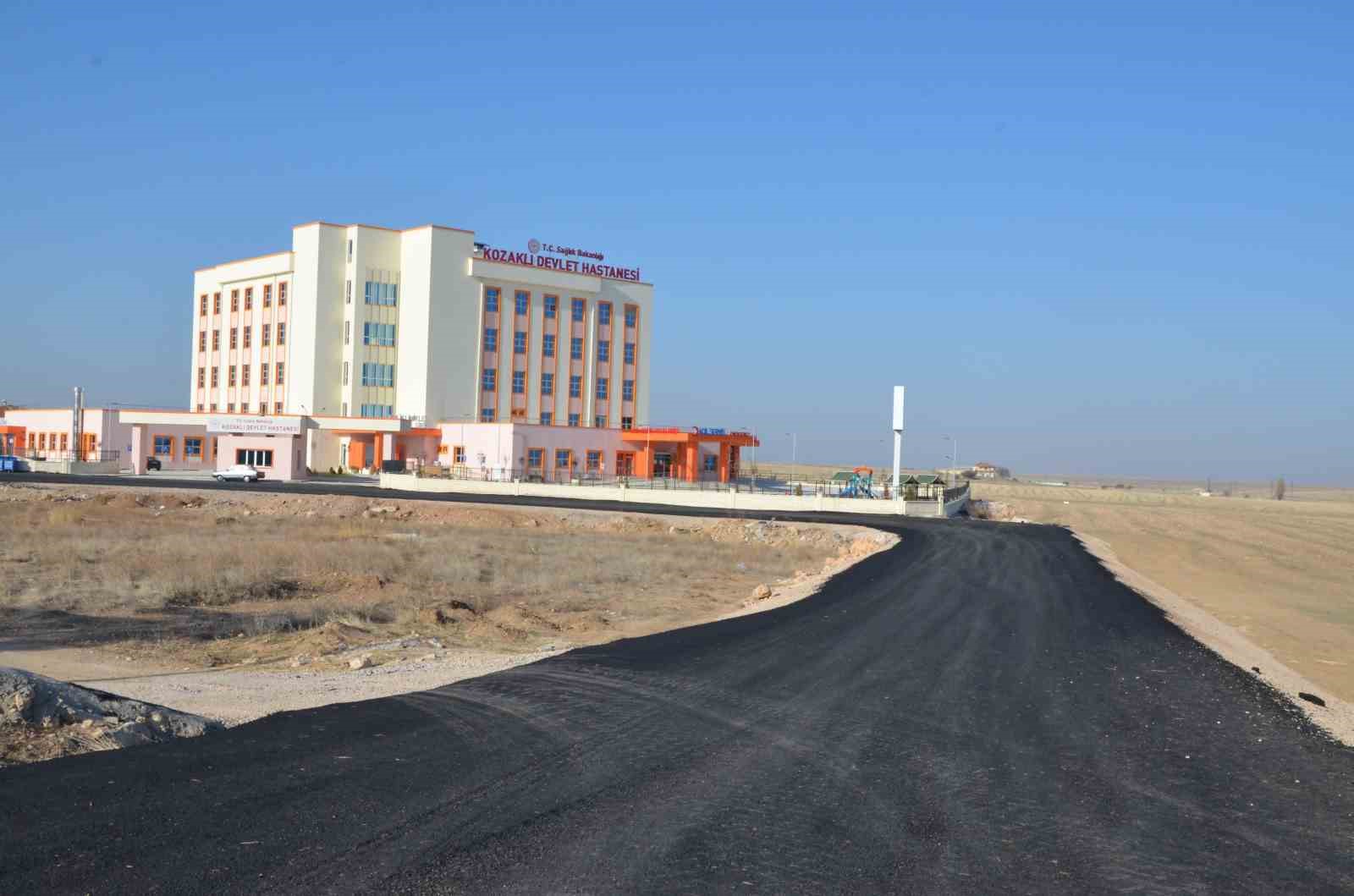 Kozaklı Devlet Hastanesi’nin yolu İl Özel İdaresi tarafından yapıldı
