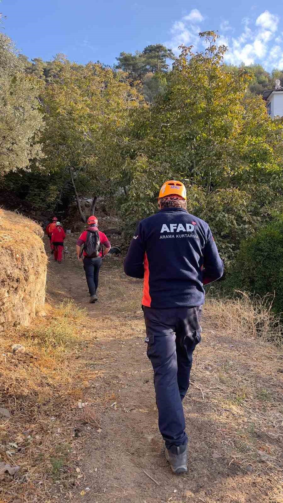 Kayıp Alzheimer hastası 90 yaşındaki kayıp kadını arama çalışmaları sürüyor
