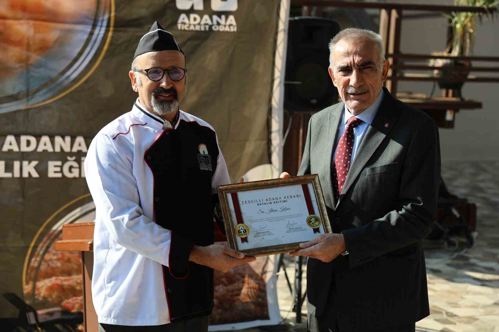 Coğrafi işaretli Adana kebabının inceliklerini ustasından öğrendiler
