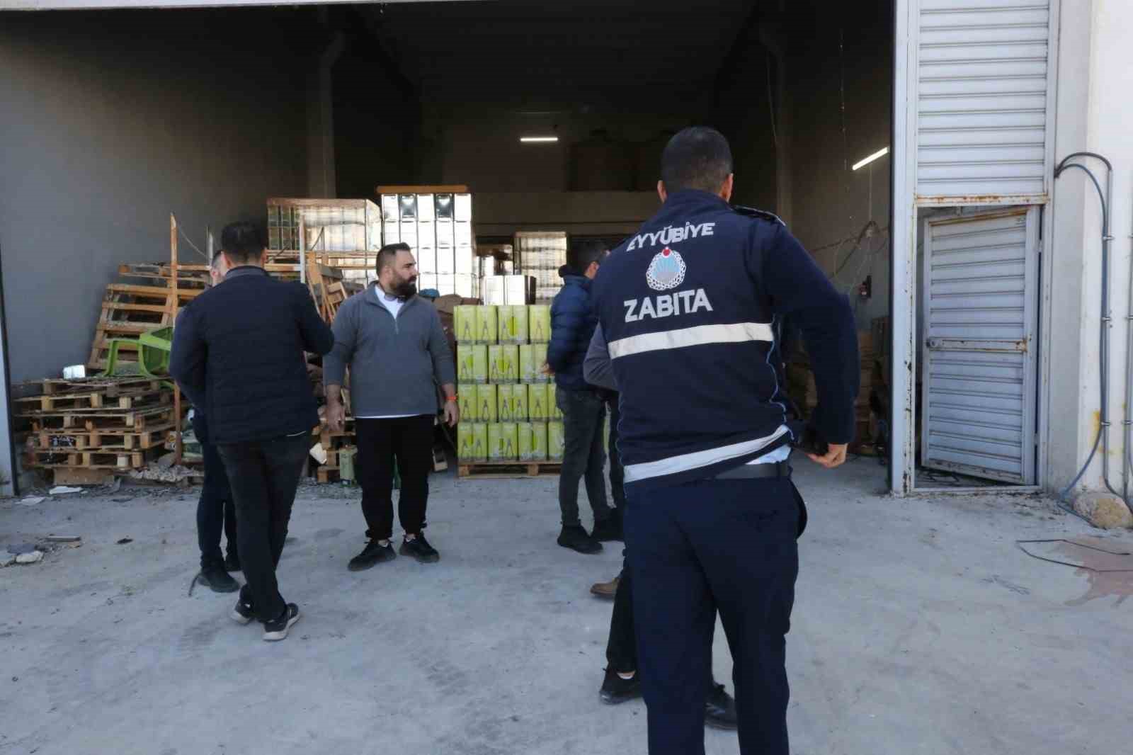 Şanlıurfa’da tonlarca sahte zirai ilaç ve gıda ürünü ele geçirildi
