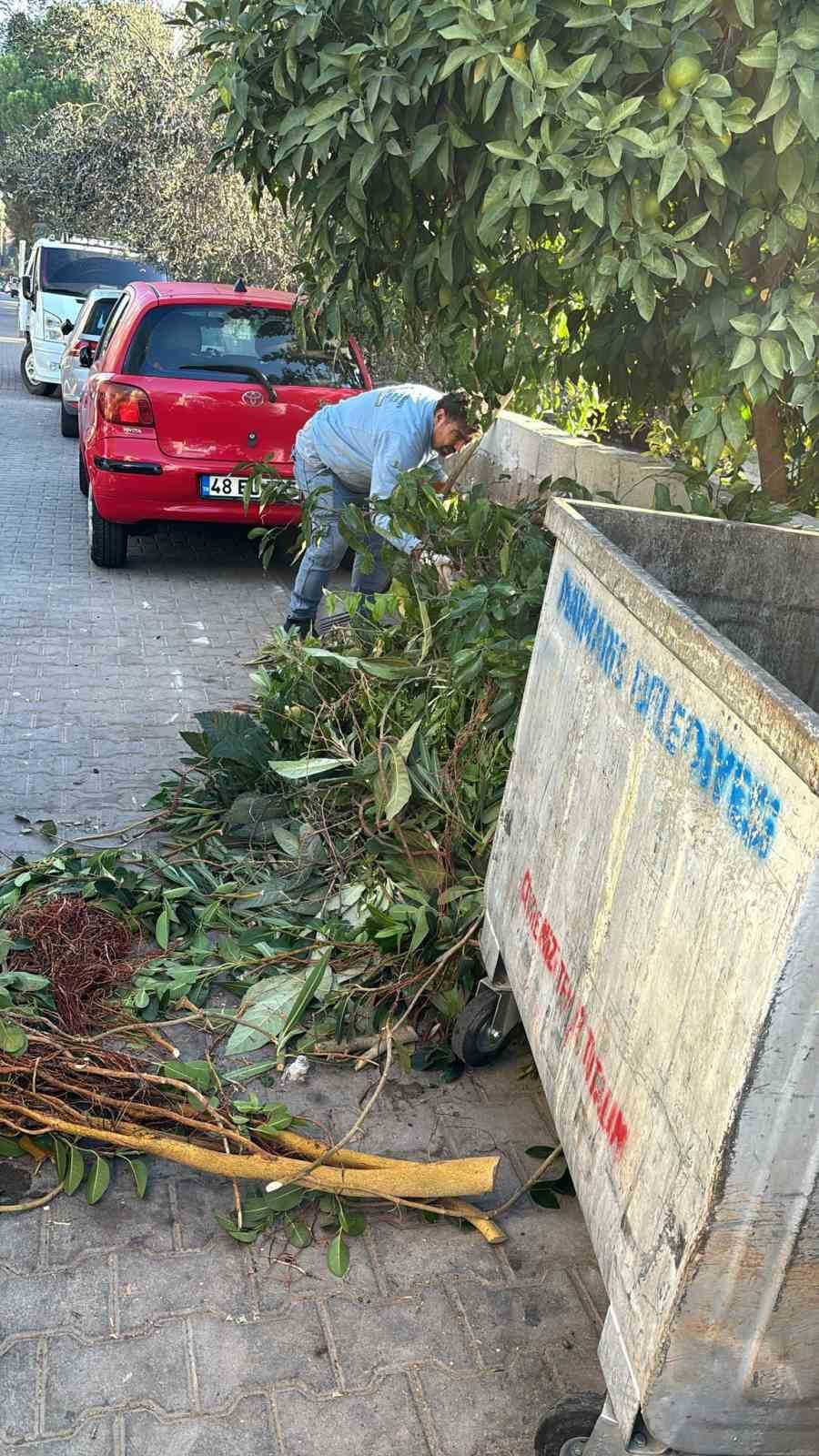 Marmaris Belediyesi’nden atık uyarısı
