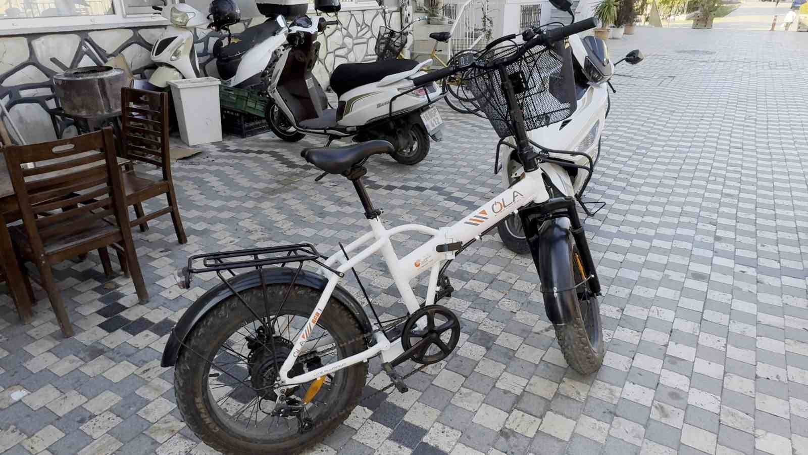 Ipone ile motosikletini takas etti, üzerine de 10 gün bedava kavurma yiyecek
