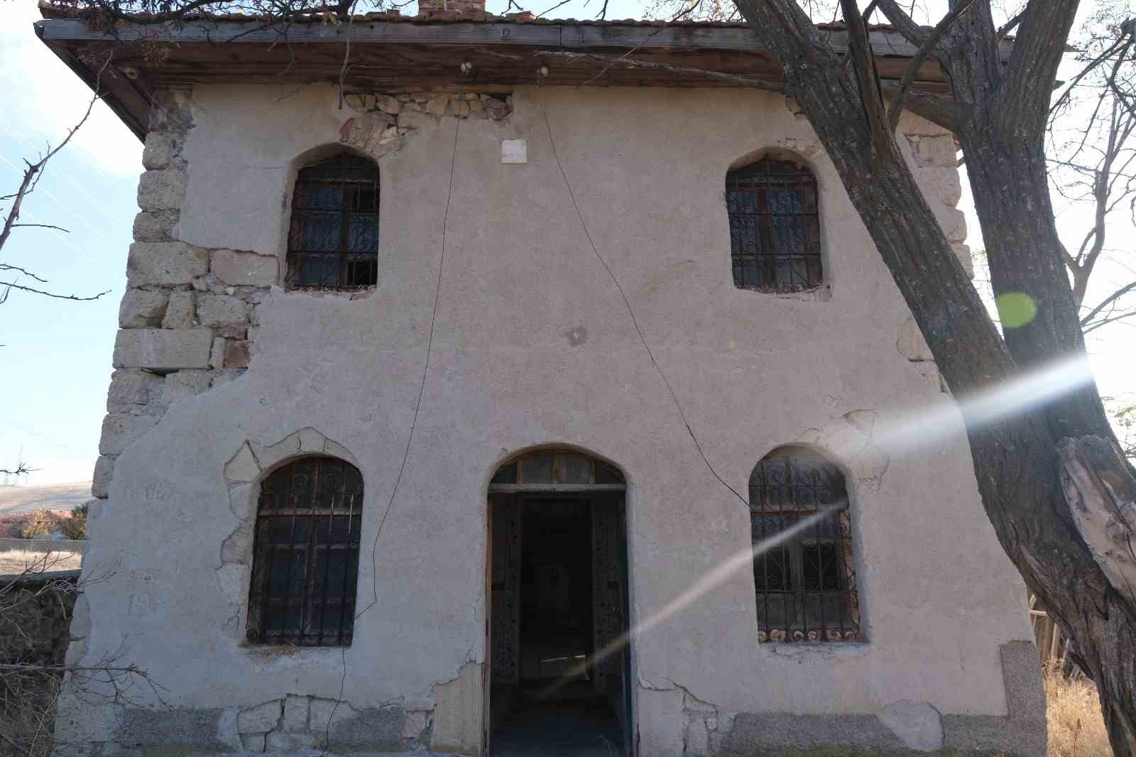 Asırlık Yağlıpınar Camii harabeye döndü
