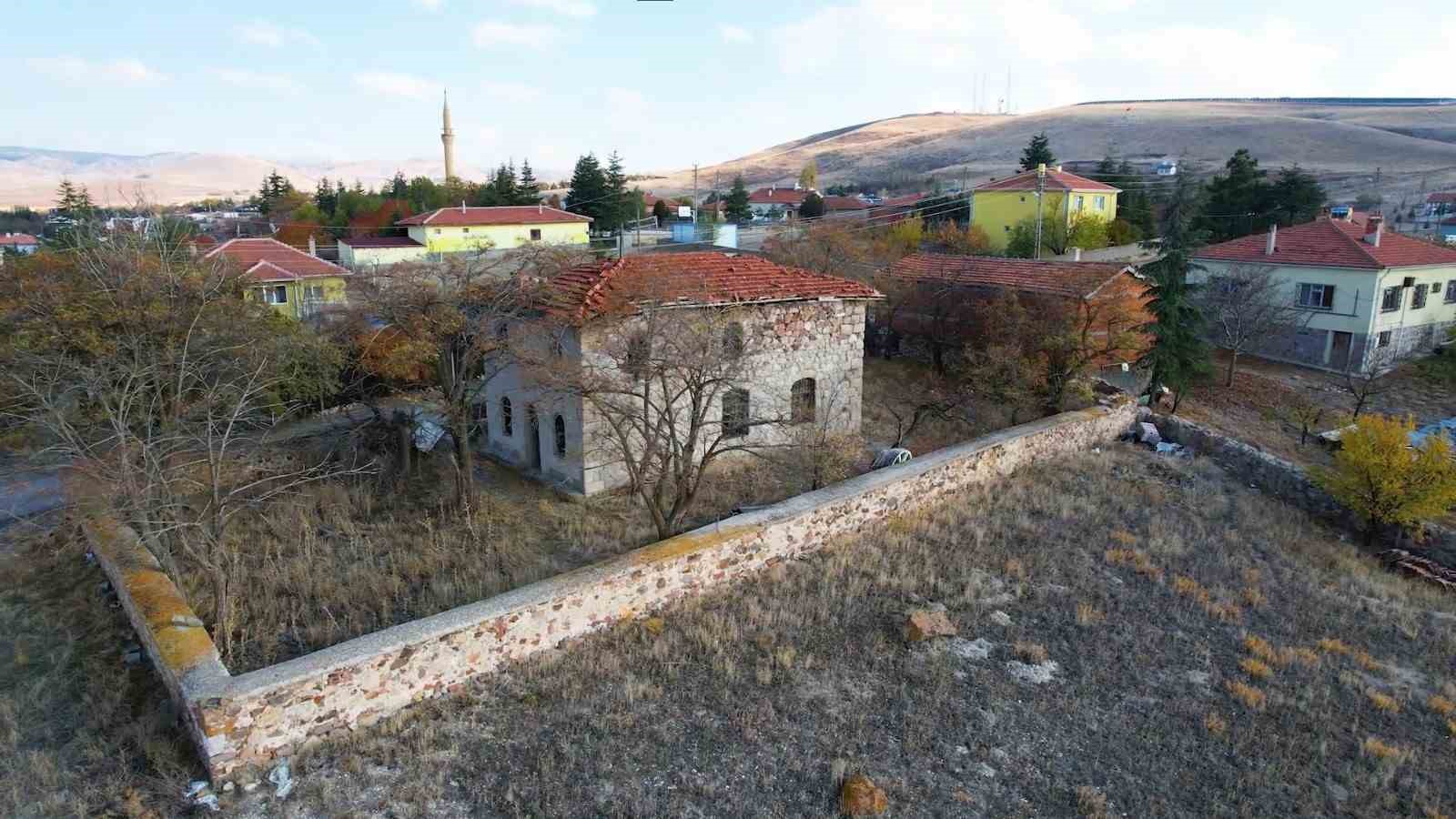 Asırlık Yağlıpınar Camii harabeye döndü
