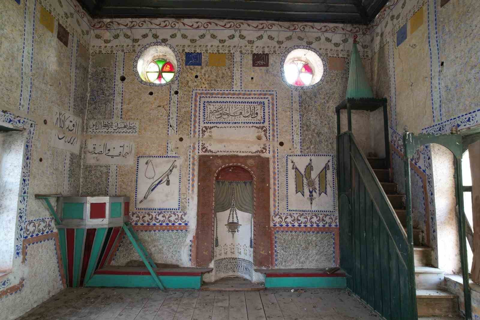 Asırlık Yağlıpınar Camii harabeye döndü
