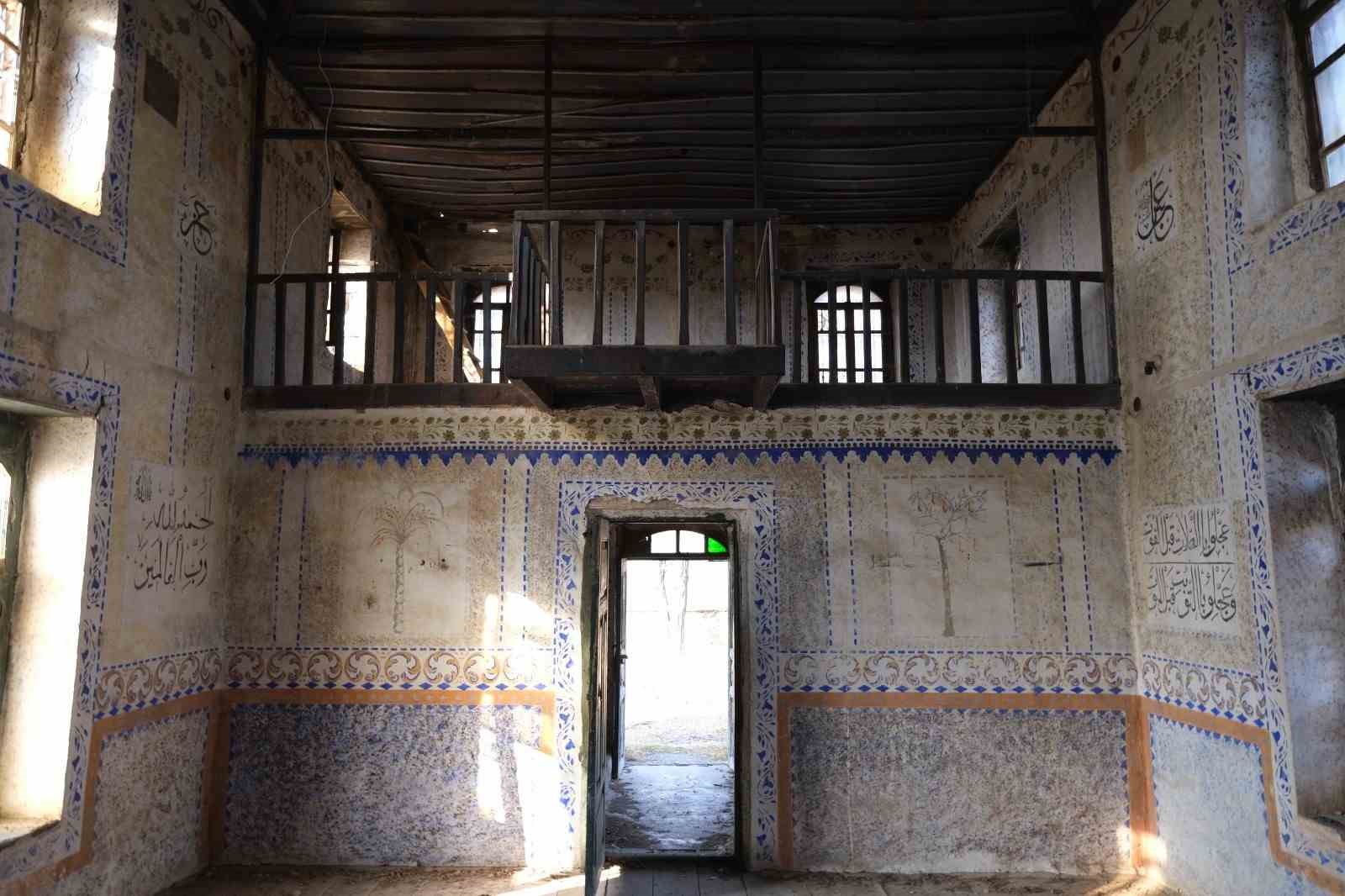 Asırlık Yağlıpınar Camii harabeye döndü
