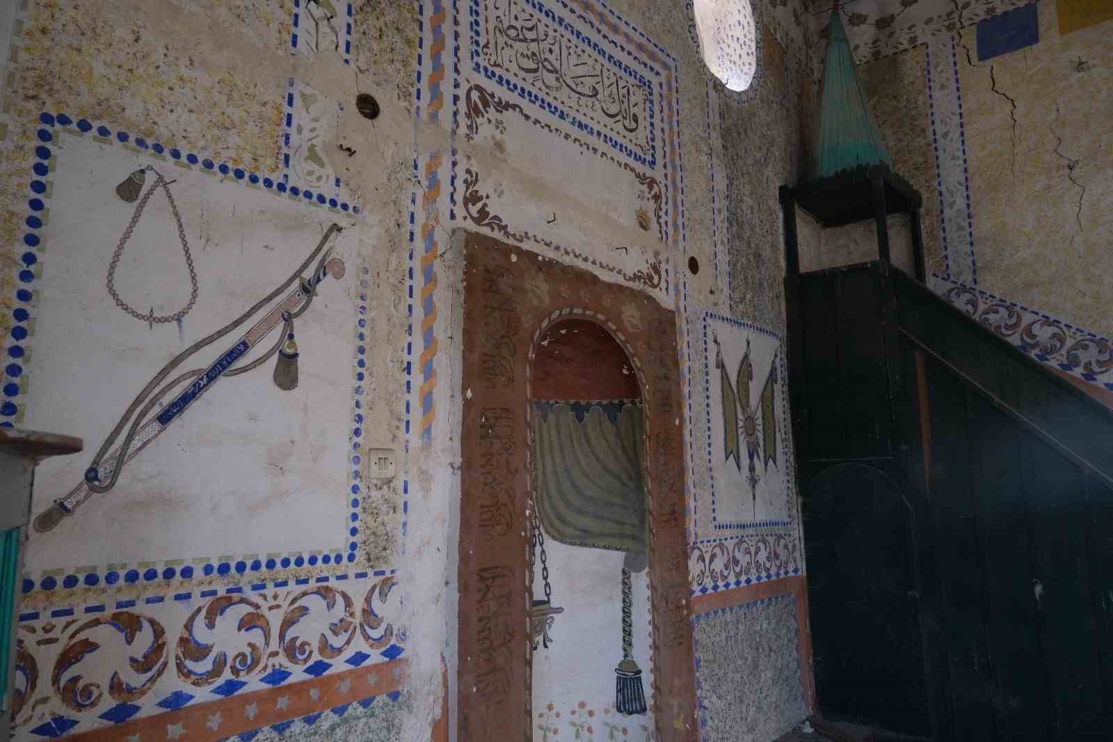 Asırlık Yağlıpınar Camii harabeye döndü
