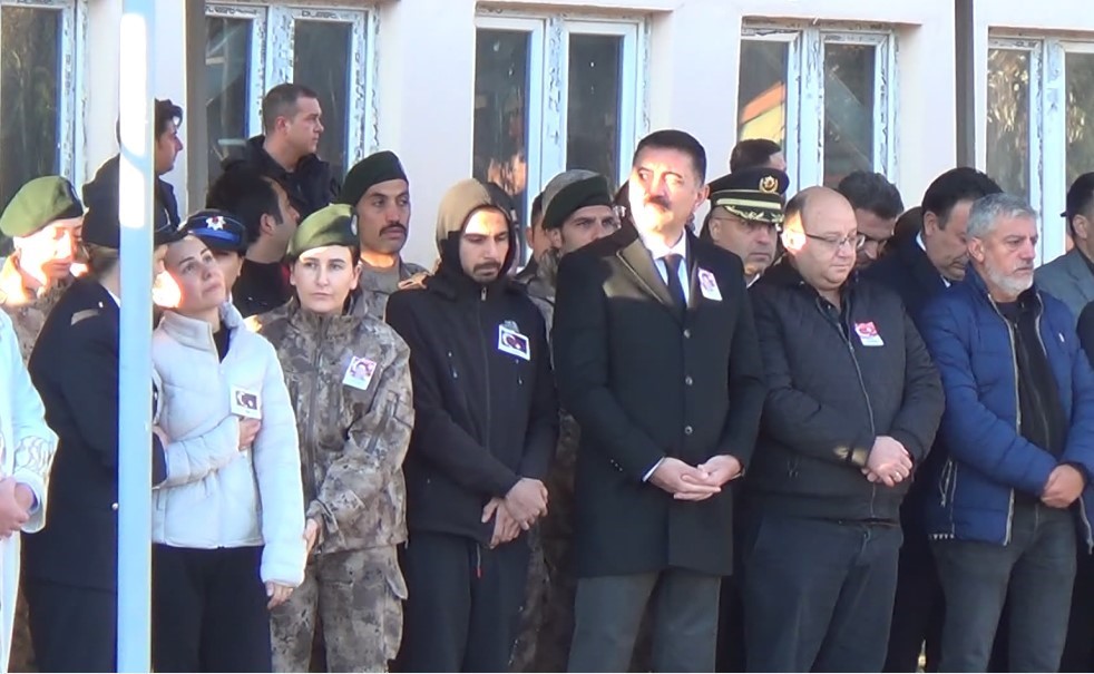 Atış eğitimi sırasında şehit olan polis için tören düzenlendi
