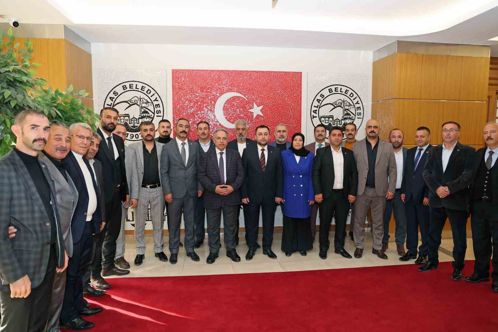 MHP Kocasinan Teşkilatı’ndan Başkan Yalçın’a ziyaret
