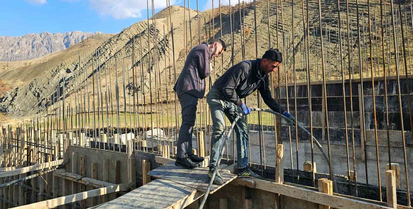 Siirt’te köprü ve menfez yapım çalışmaları devam ediyor
