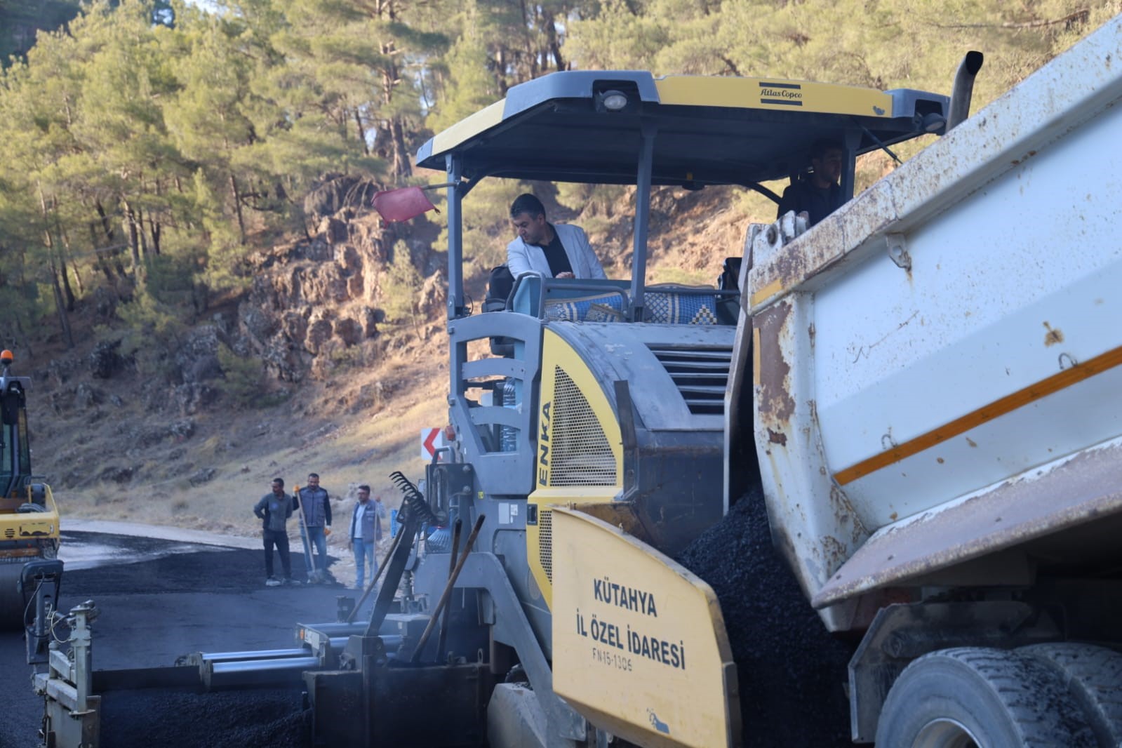 Ilıca Termal Tatil Köyündeki sıcak asfalt çalışmaları tamamlandı
