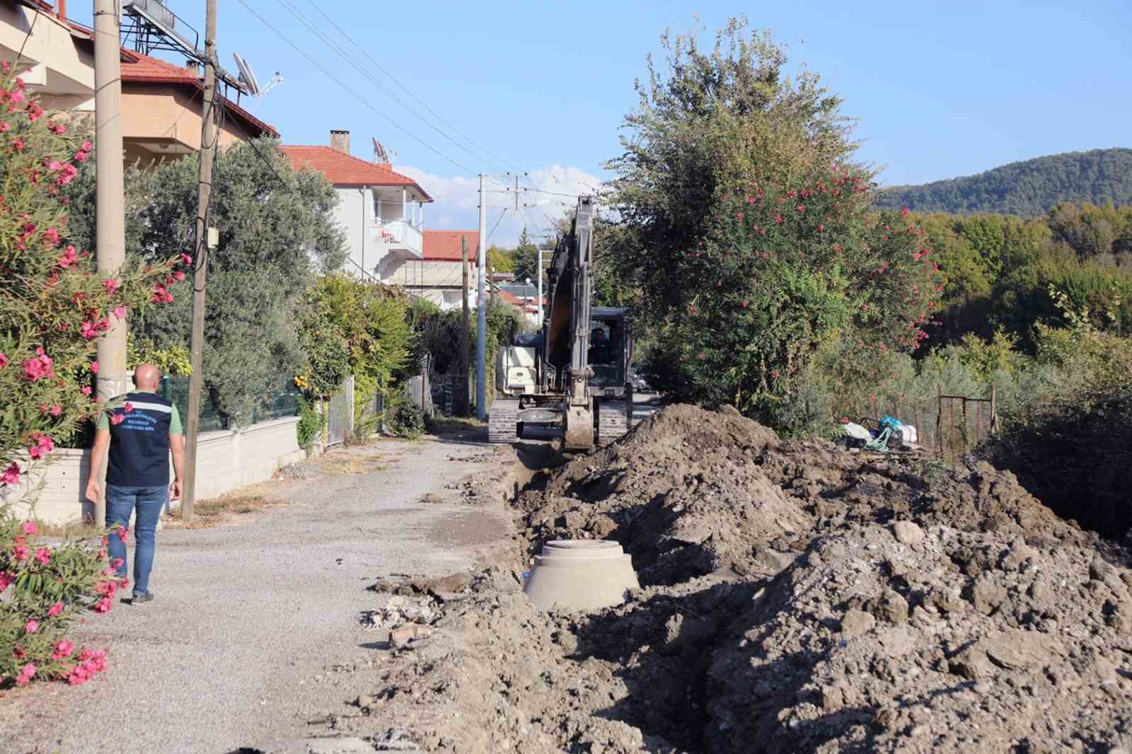 Dalaman Altıntaş Mahallesinde kanalizasyon çalışması başladı
