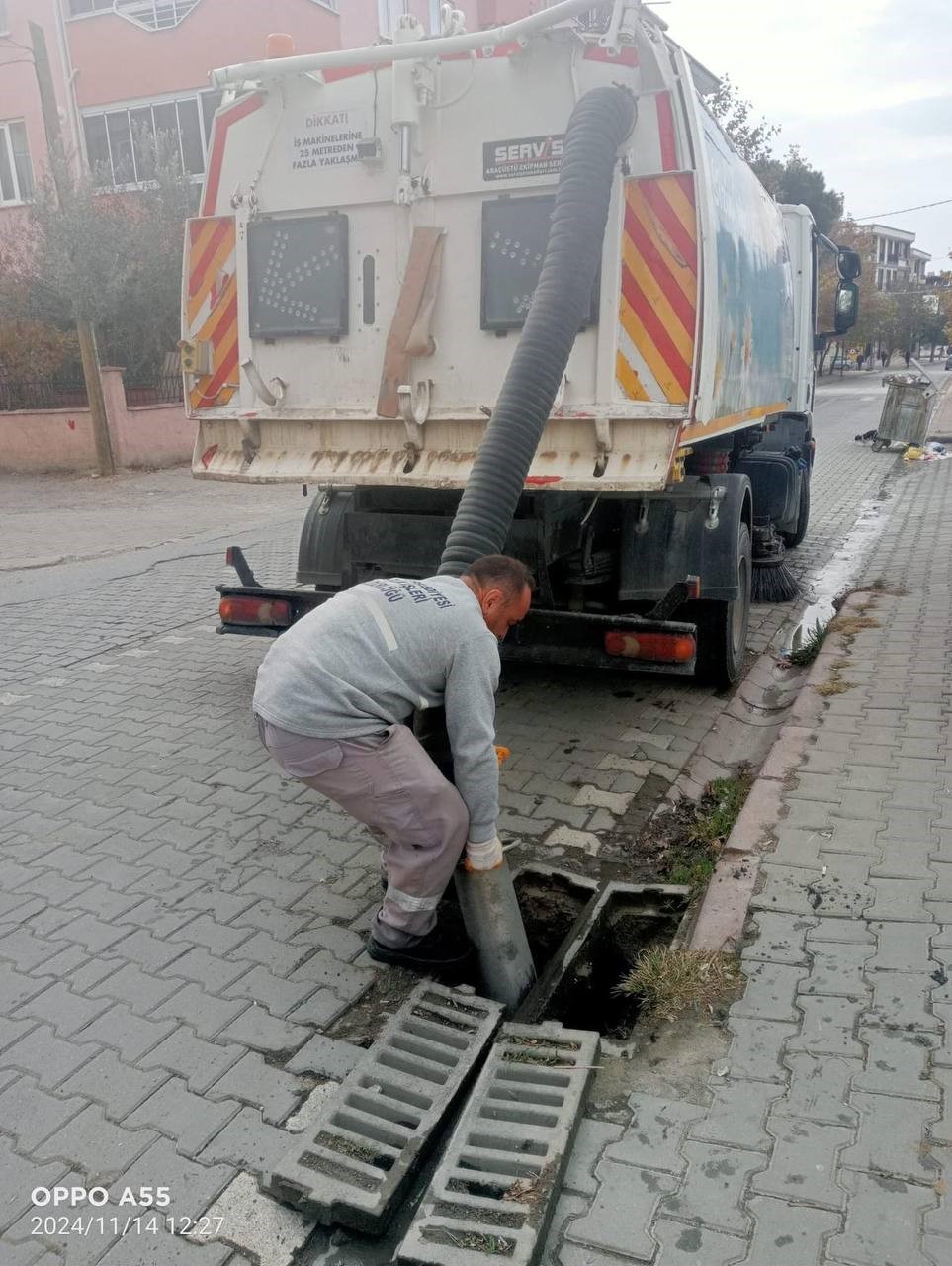 Edremit Belediyesi yağışlara karşı önlem alıyor
