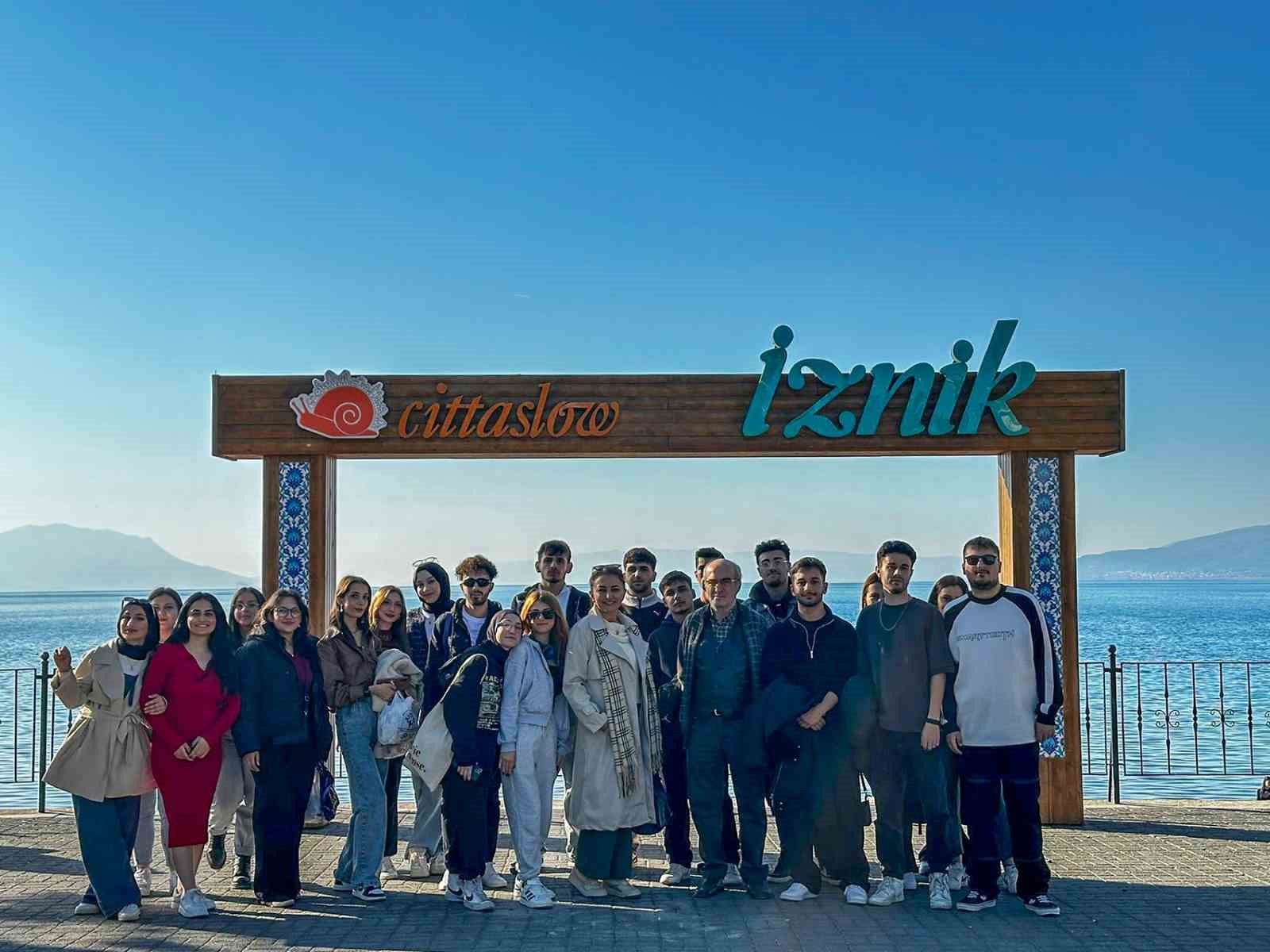 Sakaryalı üniversite öğrencileri kültür gezisi ile İznik’i tanıdı
