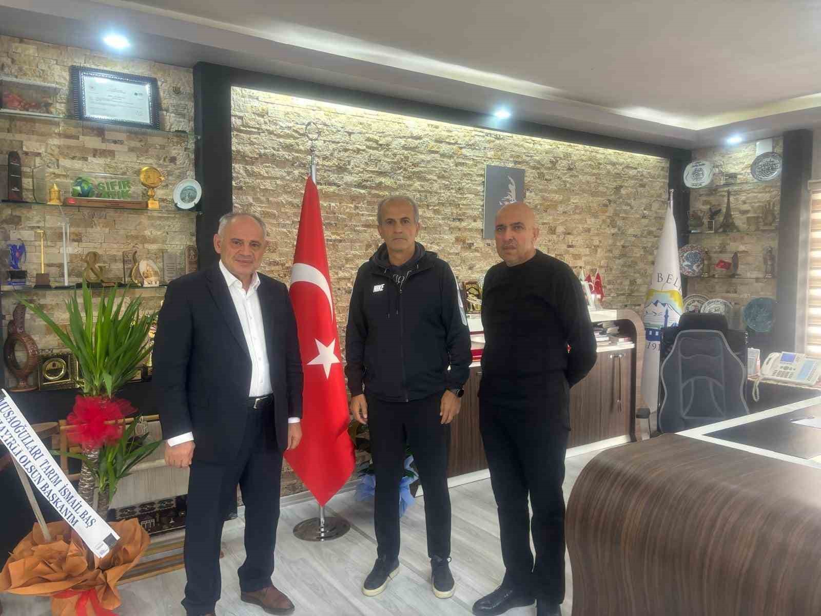 Yahyalıspor’da Hastoprakçılar istifa etti
