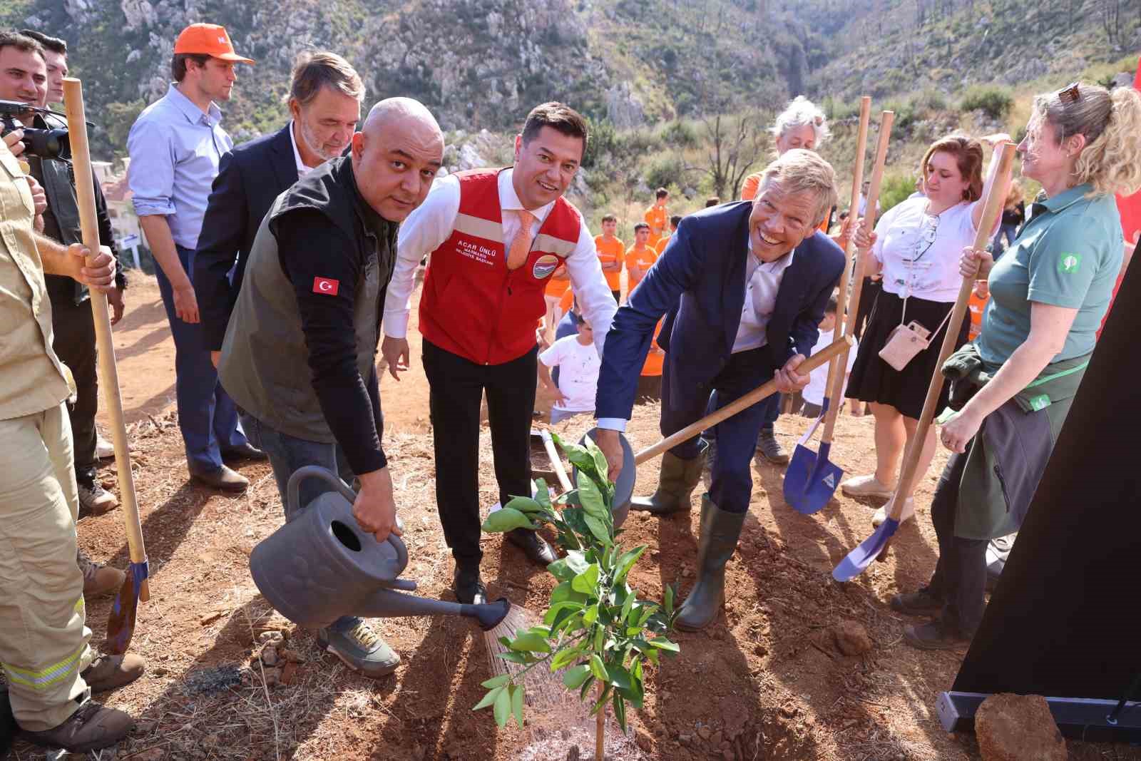 Hollanda Türkiye dostluğu İçmeler’de yeşerecek
