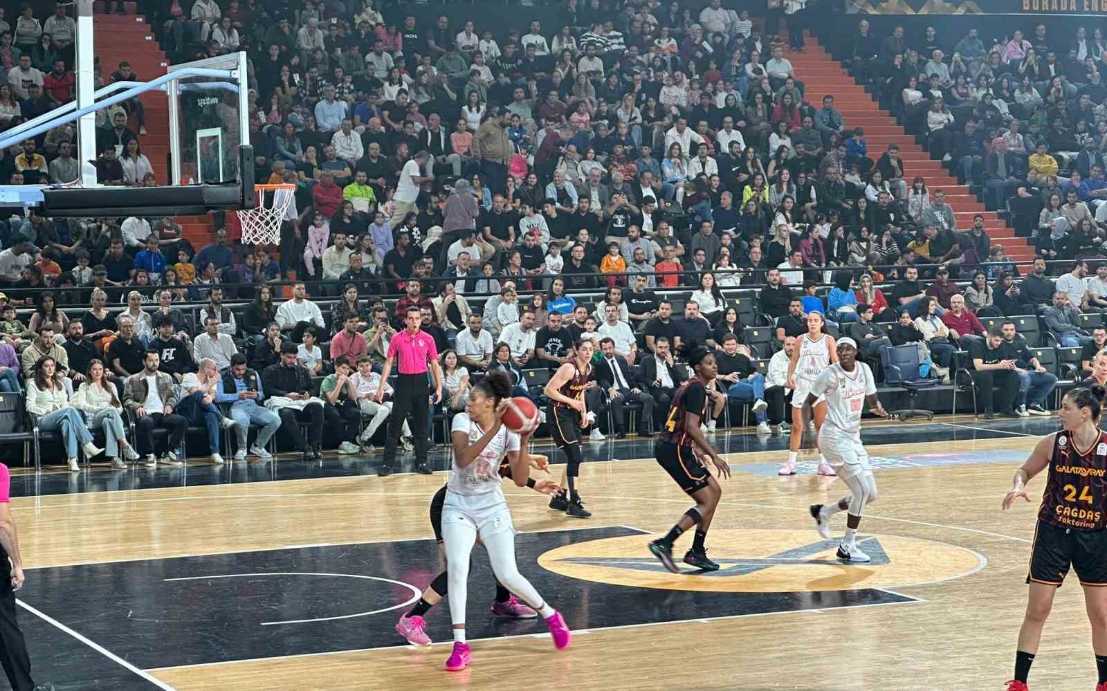 ING Kadınlar Basketbol Süper Ligi: ÇBK Mersin: 69 - Galatasaray: 71
