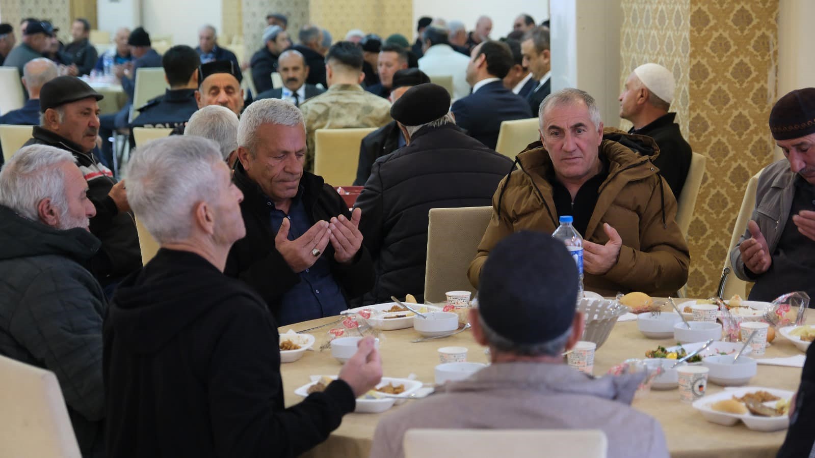 Üzümlü’ye yerleştirilen Ahıska Türkleri huzur içinde yaşıyor
