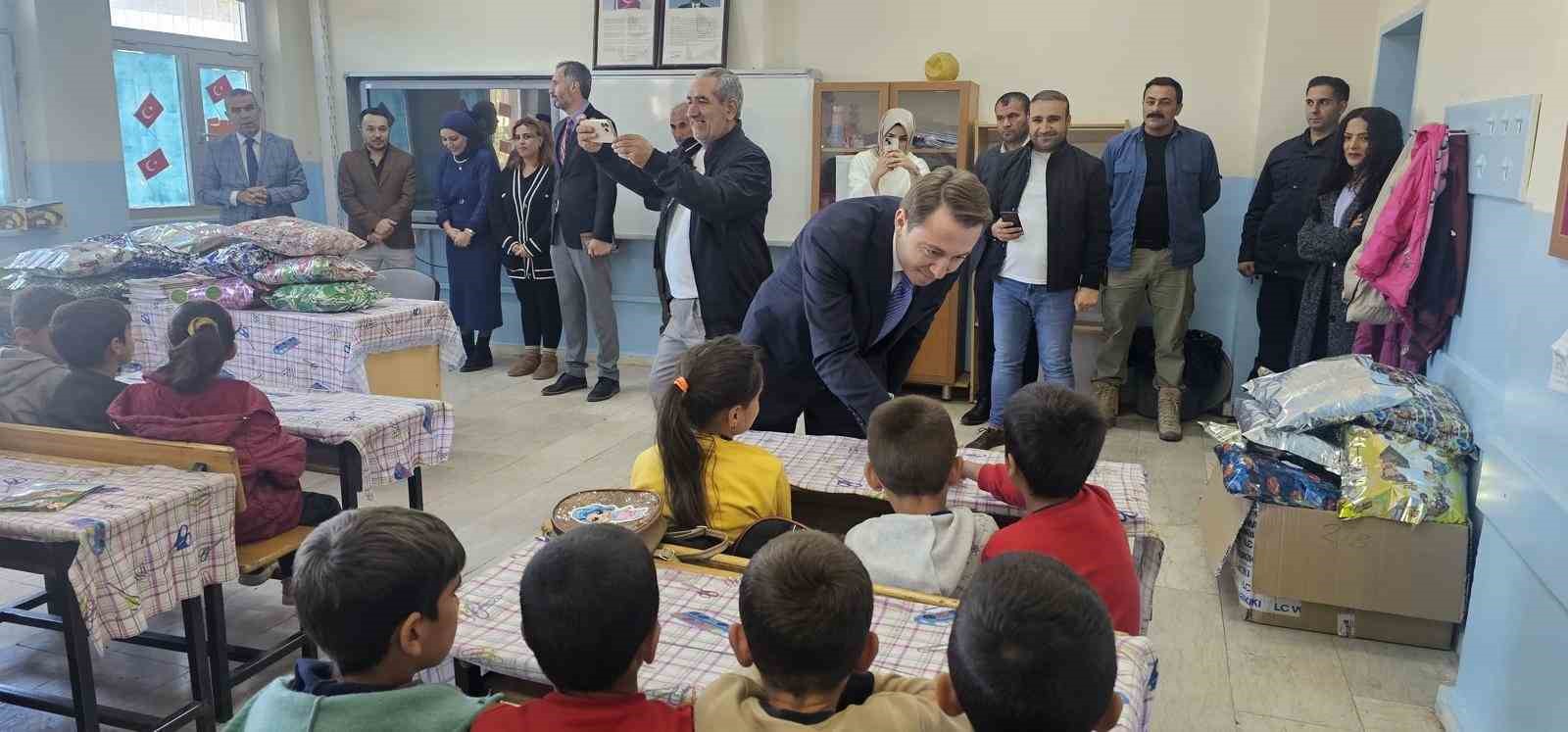 Eğil’de ihtiyaç sahibi öğrenciler için ’Bir Oda Bin Umut Projesi’
