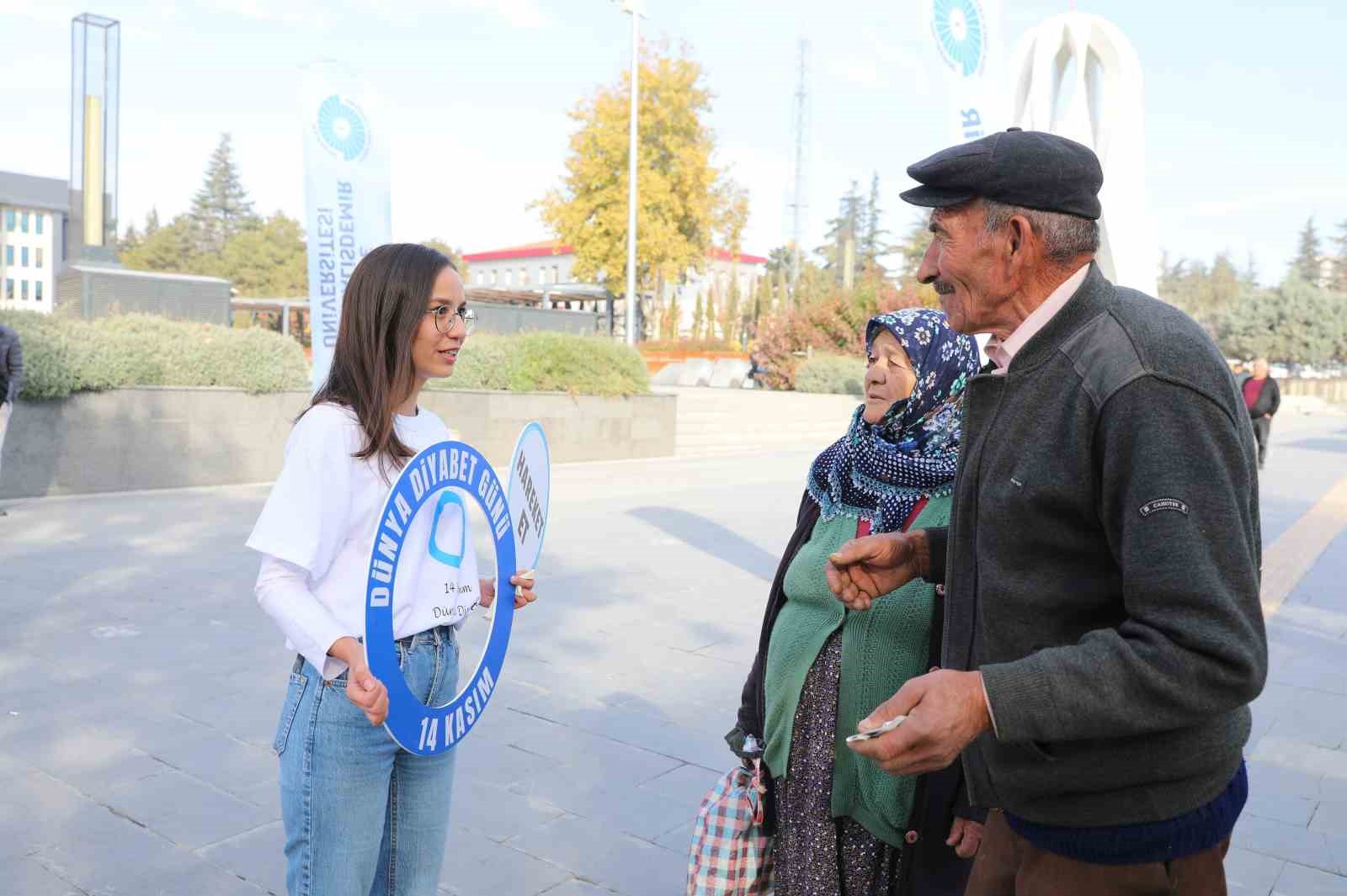 Geleceğin hemşirelerinden diyabete dikkat çeken etkinlik
