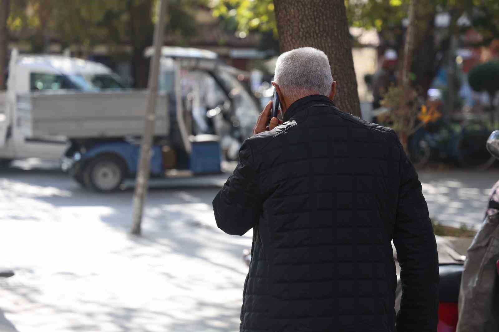 Dolandırıcıların pes dedirten yöntemi: ‘Kızımın yaşı küçük seni şikayet ettim’
