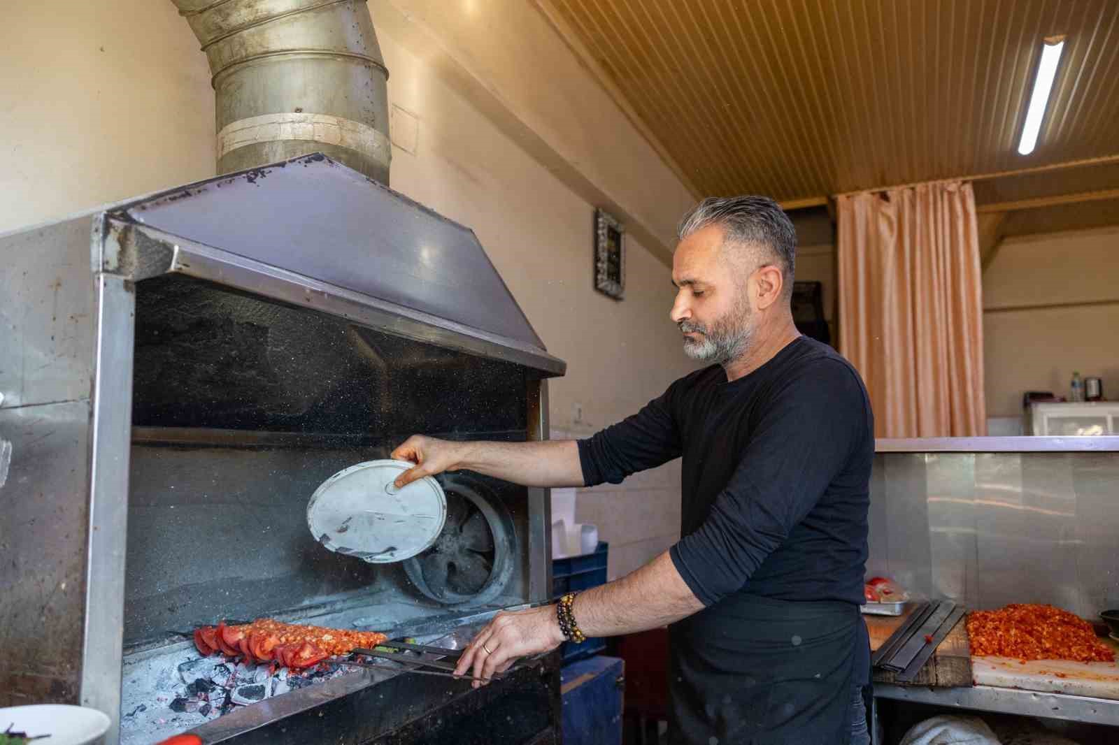 Tarsus Festivali esnafın yüzünü güldürdü
