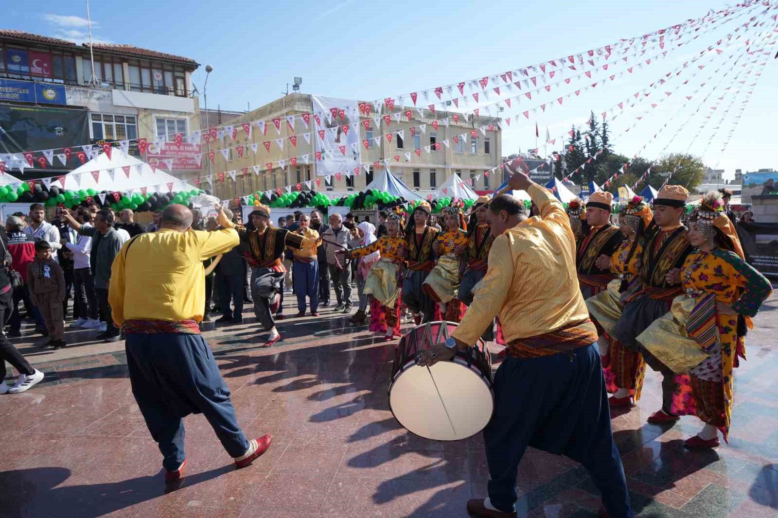 Bakan Yumaklı, Kilis’te zeytin festivaline katıldı
