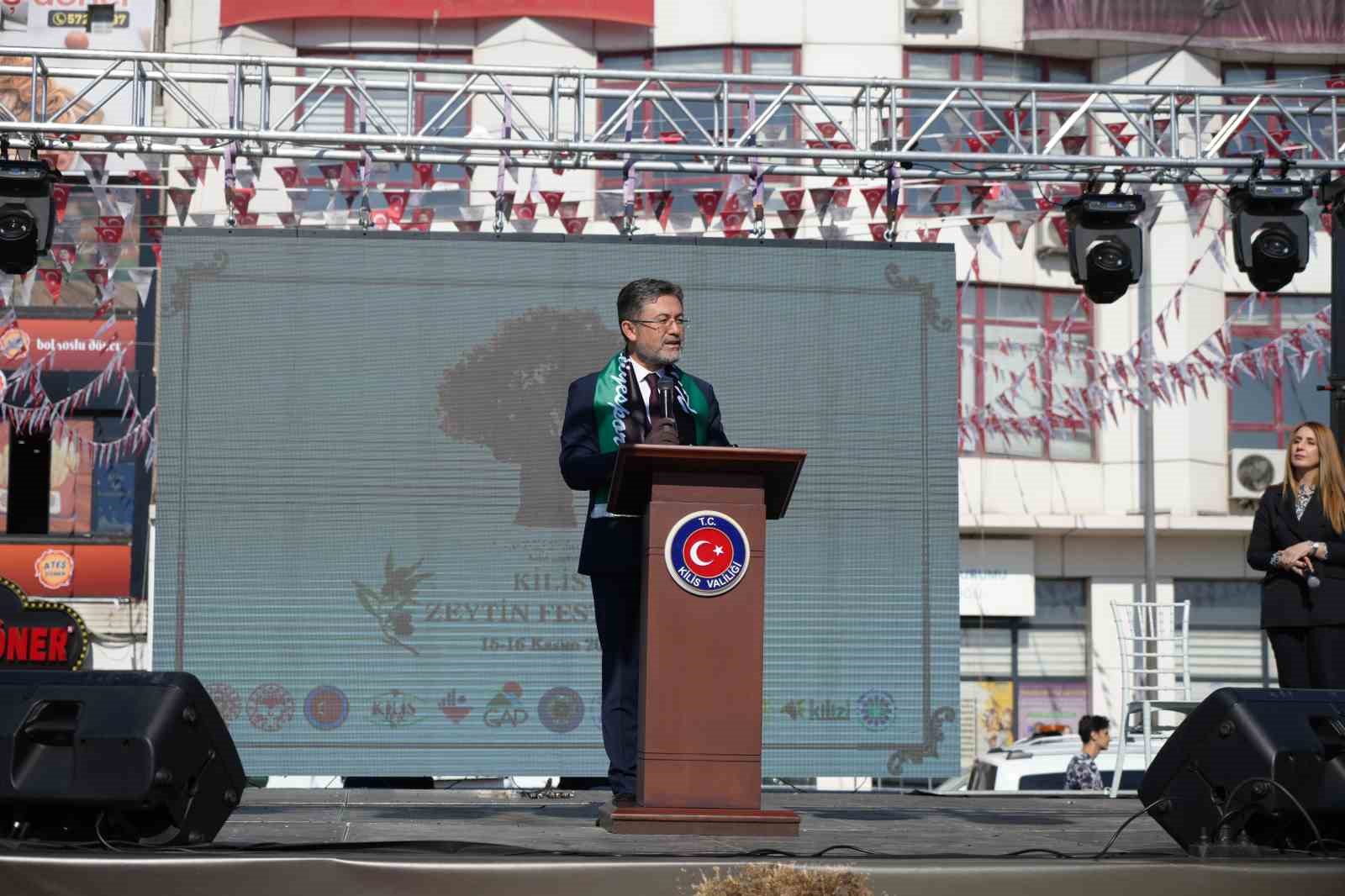 Bakan Yumaklı, Kilis’te zeytin festivaline katıldı
