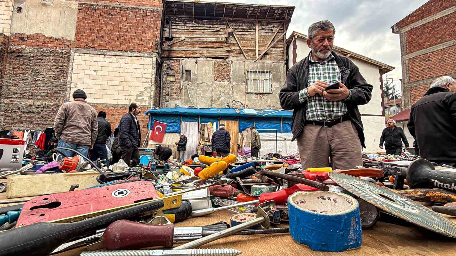 2 asırlık pazar geçmişle günümüzü buluşturuyor
