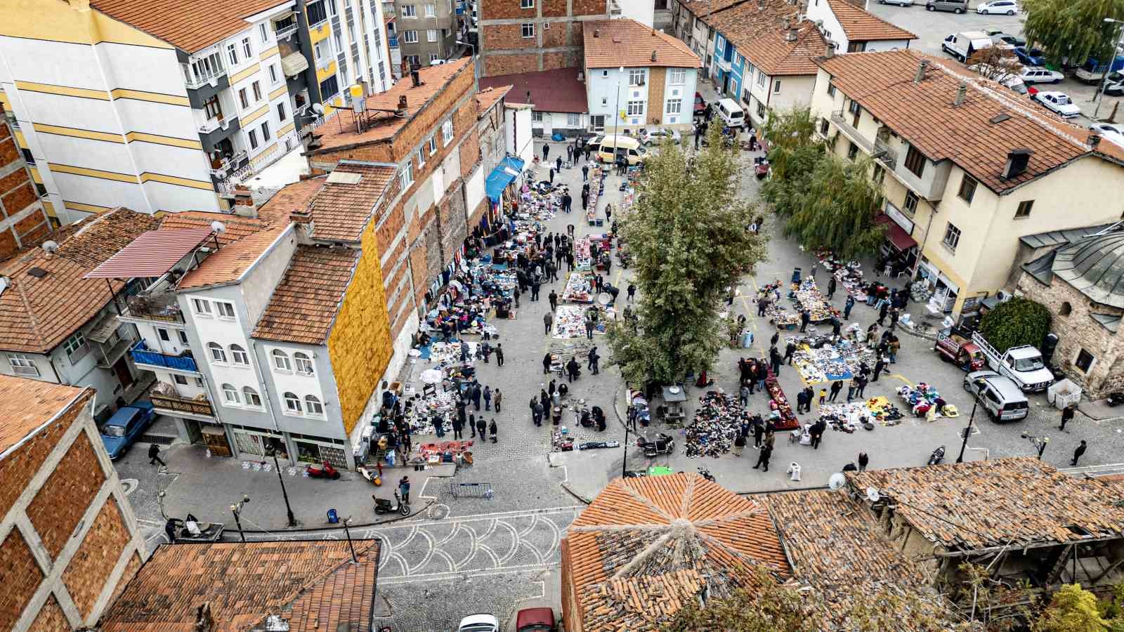 2 asırlık pazar geçmişle günümüzü buluşturuyor
