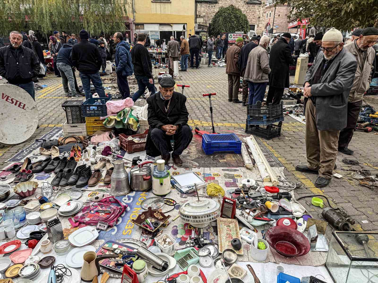 2 asırlık pazar geçmişle günümüzü buluşturuyor
