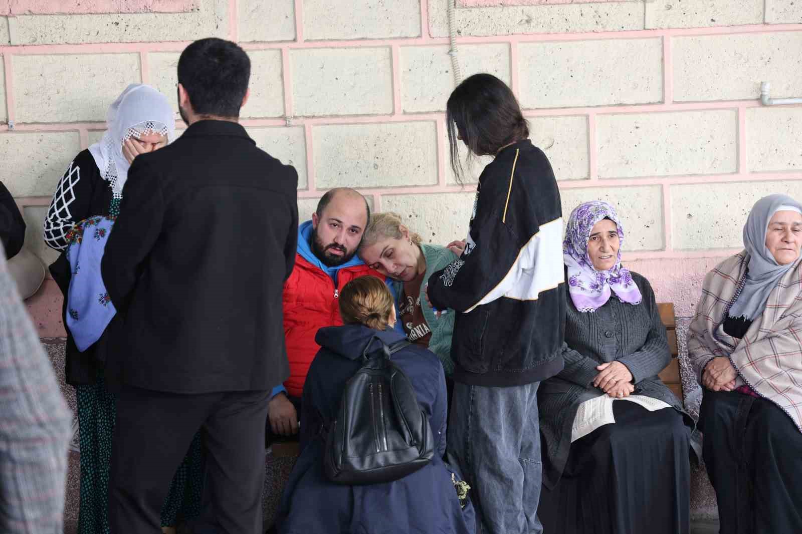 İlaçlama kurbanı Altay Toprak bebeğe acı veda: “Oğlumu öldürdüler”
