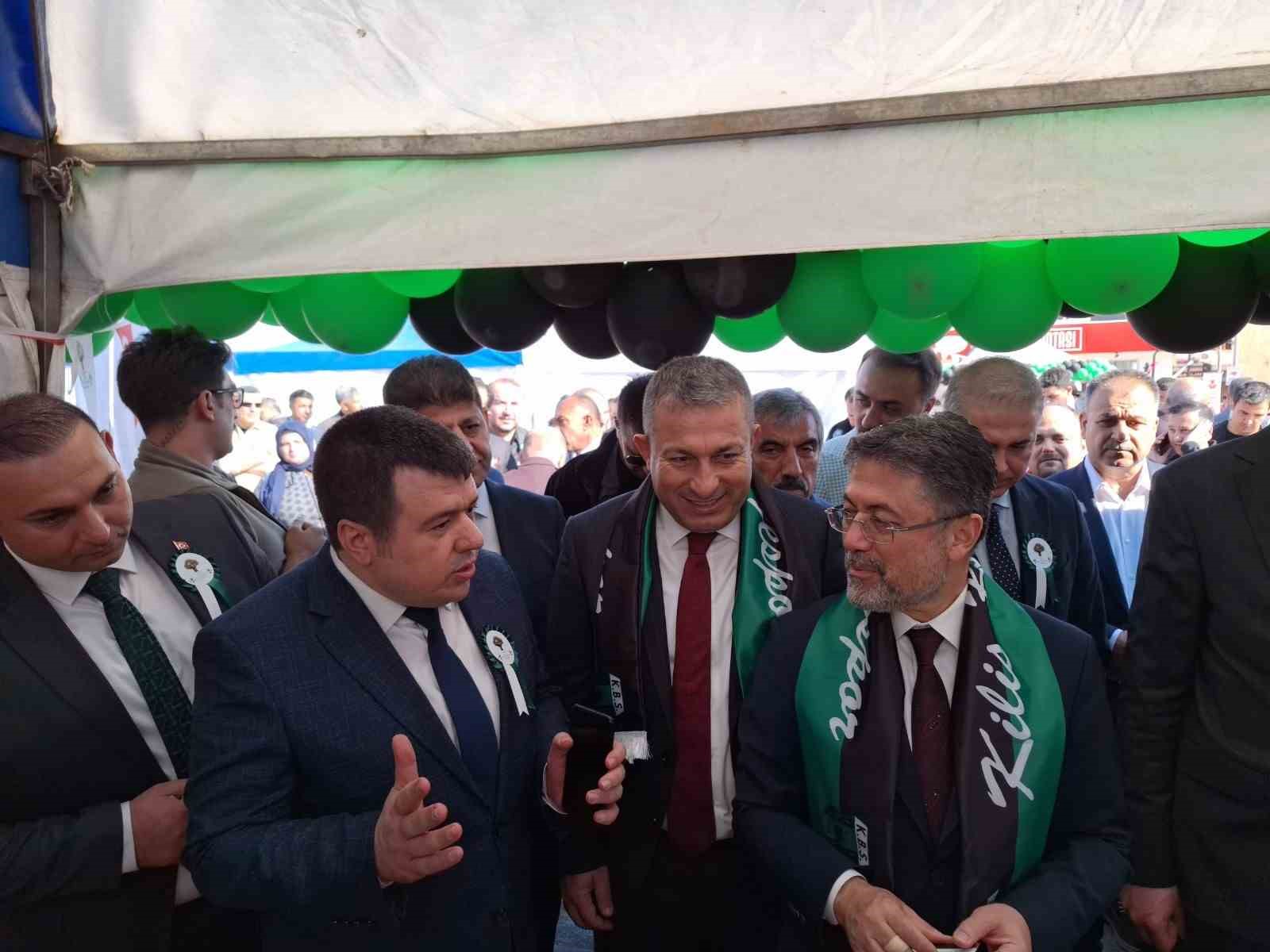 Tarım Bakanı İbrahim Yumaklı, İKA standını ziyaret etti
