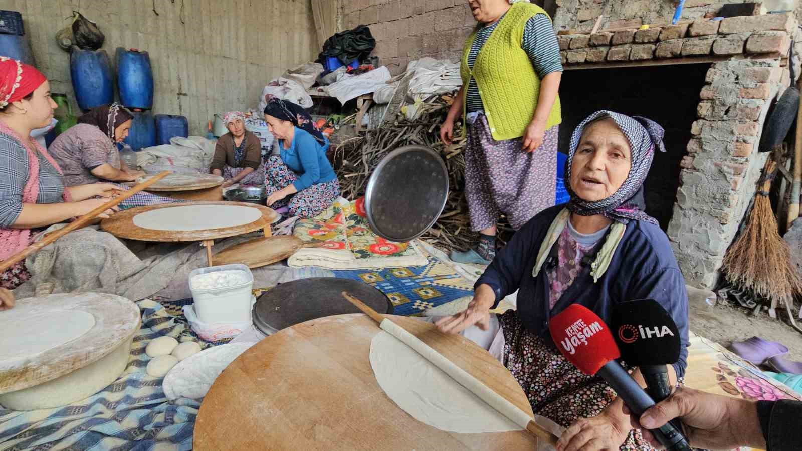 Nazilli’de kadınlardan yağmur için gözleme hayrı
