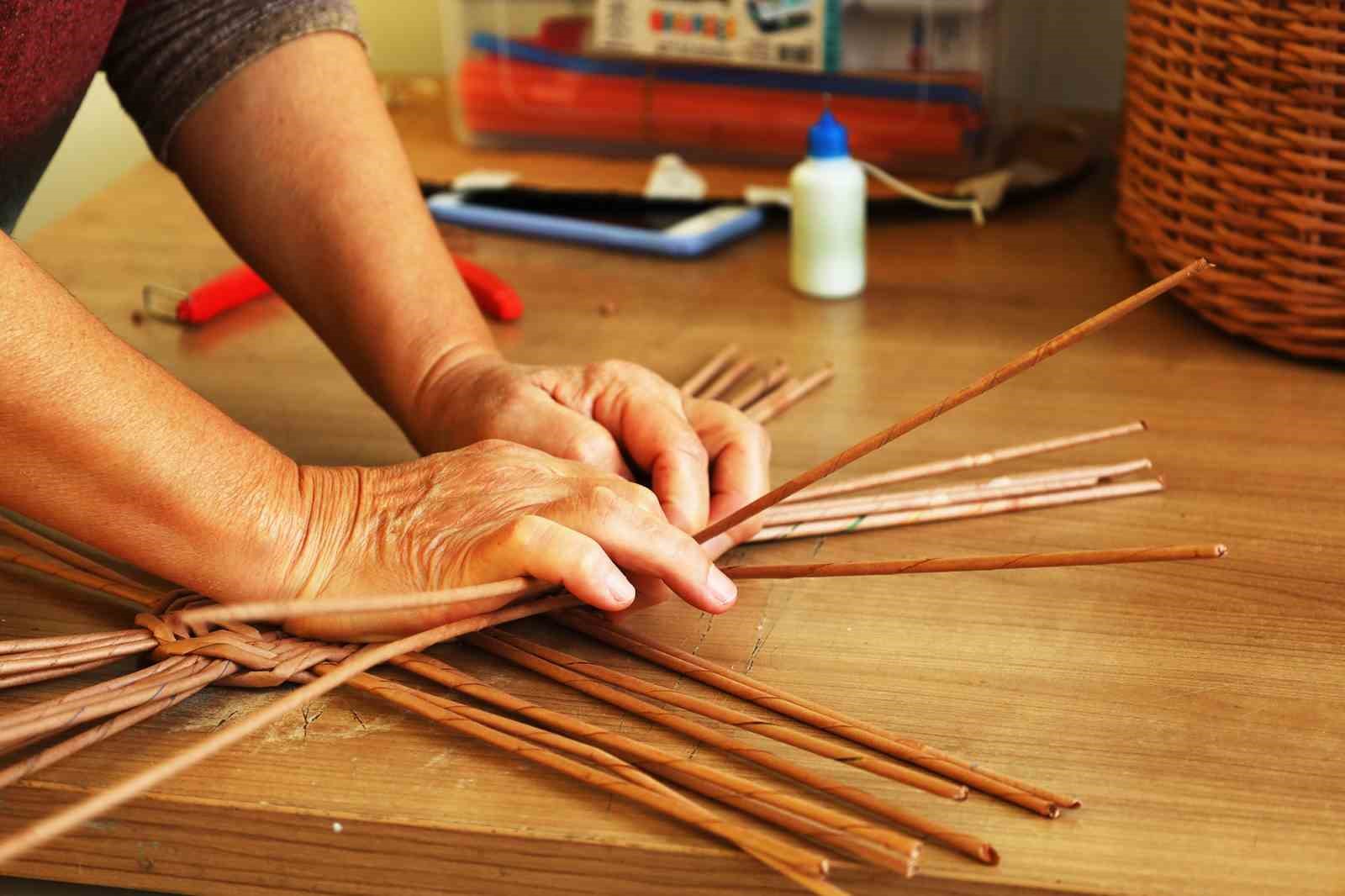 Atıklar ilham veren ellerde ‘sanat’ olarak hayata dönüyor
