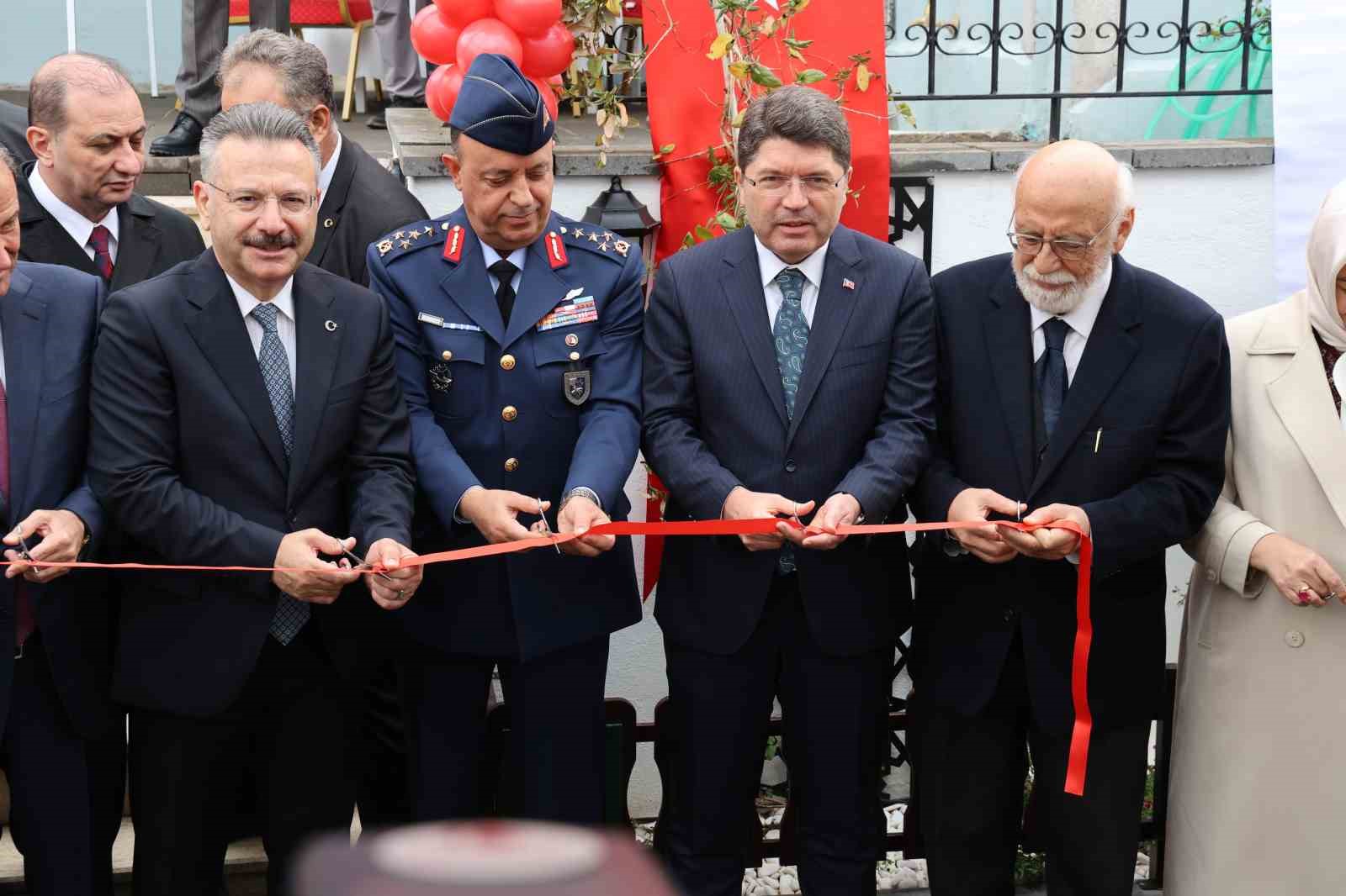 Bakan Tunç Eskişehir Hakimevi’nin açılışına katıldı
