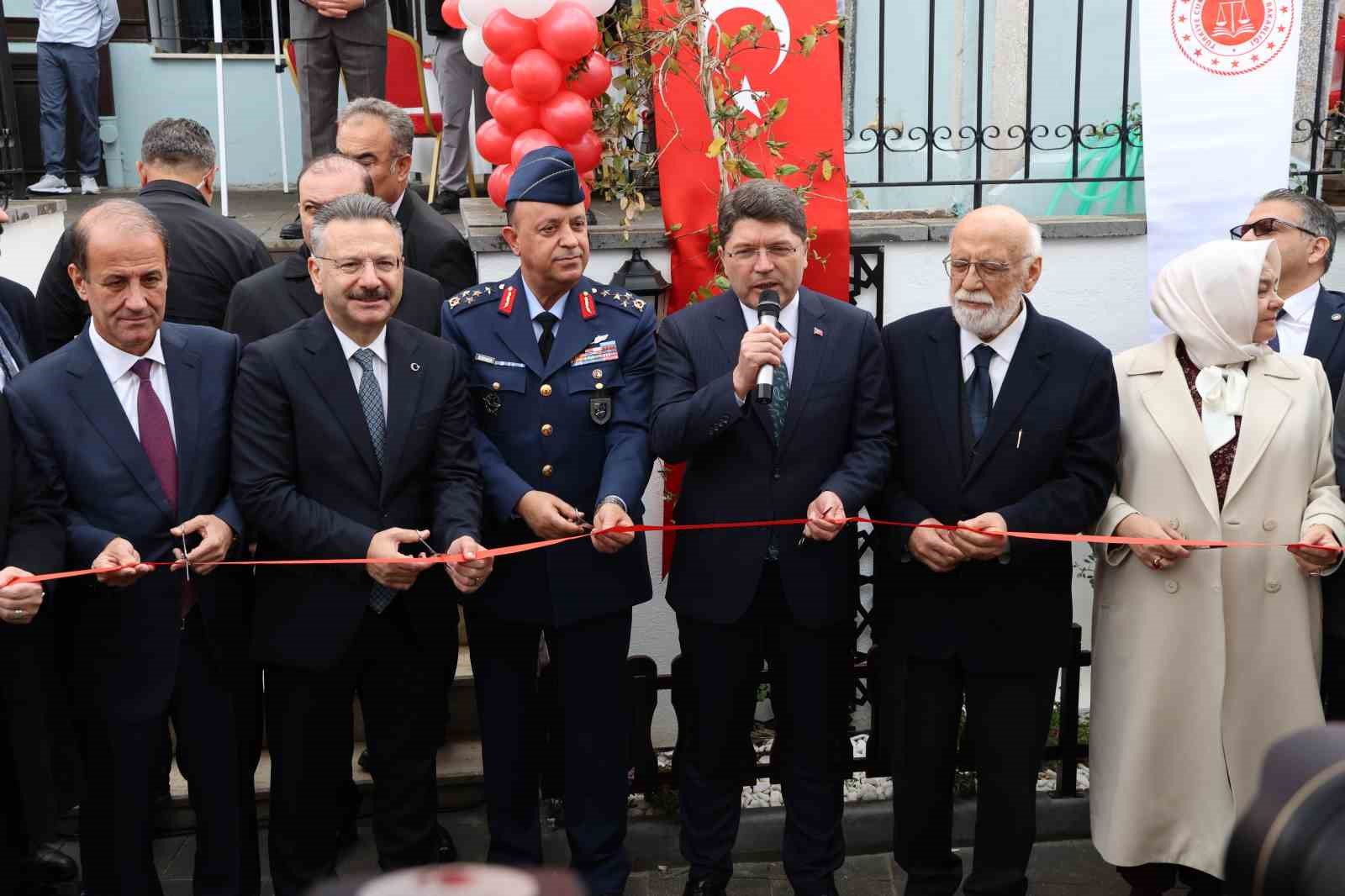 Bakan Tunç Eskişehir Hakimevi’nin açılışına katıldı
